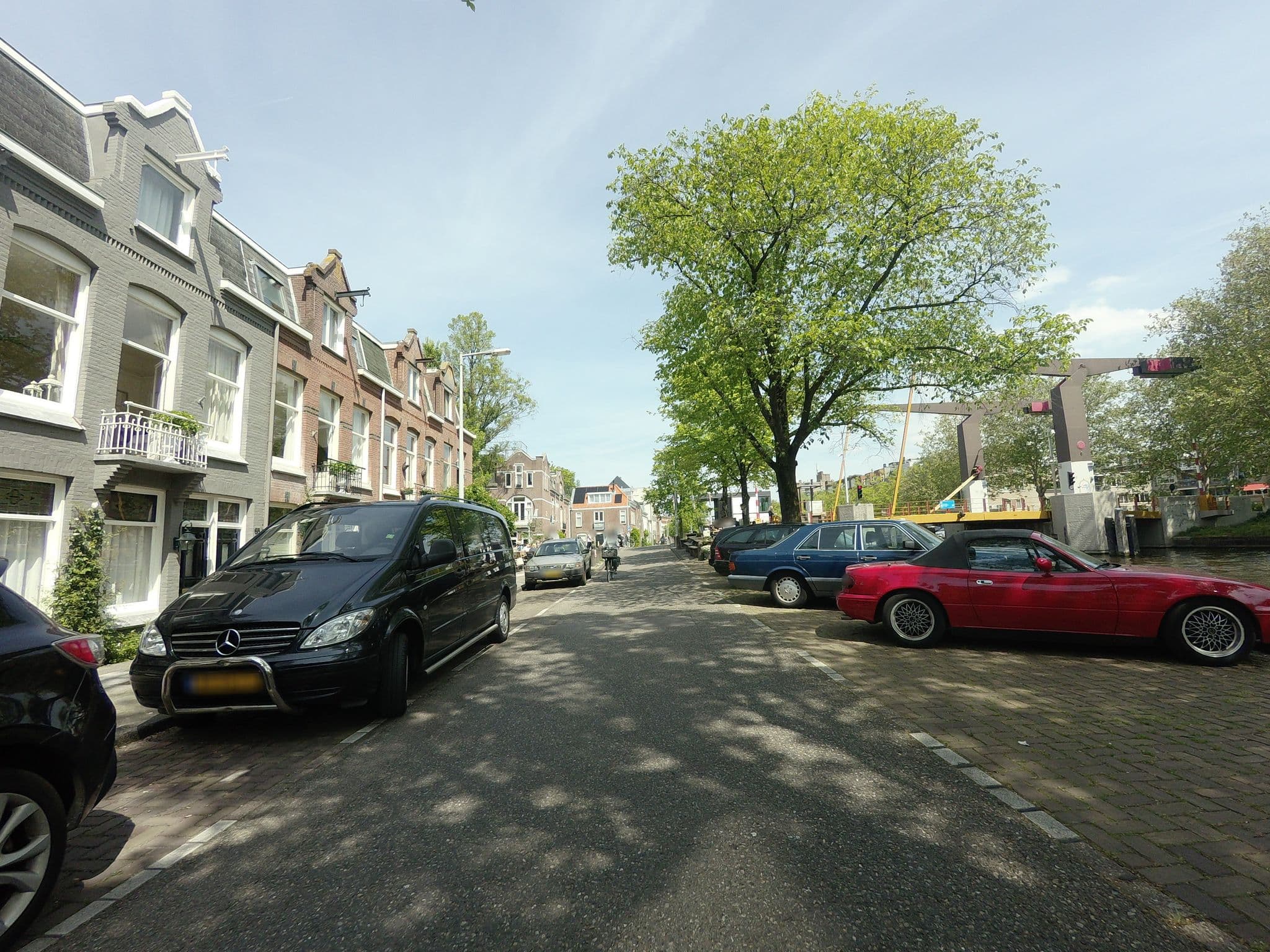 Street view near Tulips, Amsterdam — © ankeric (CC BY-SA · Mapillary)