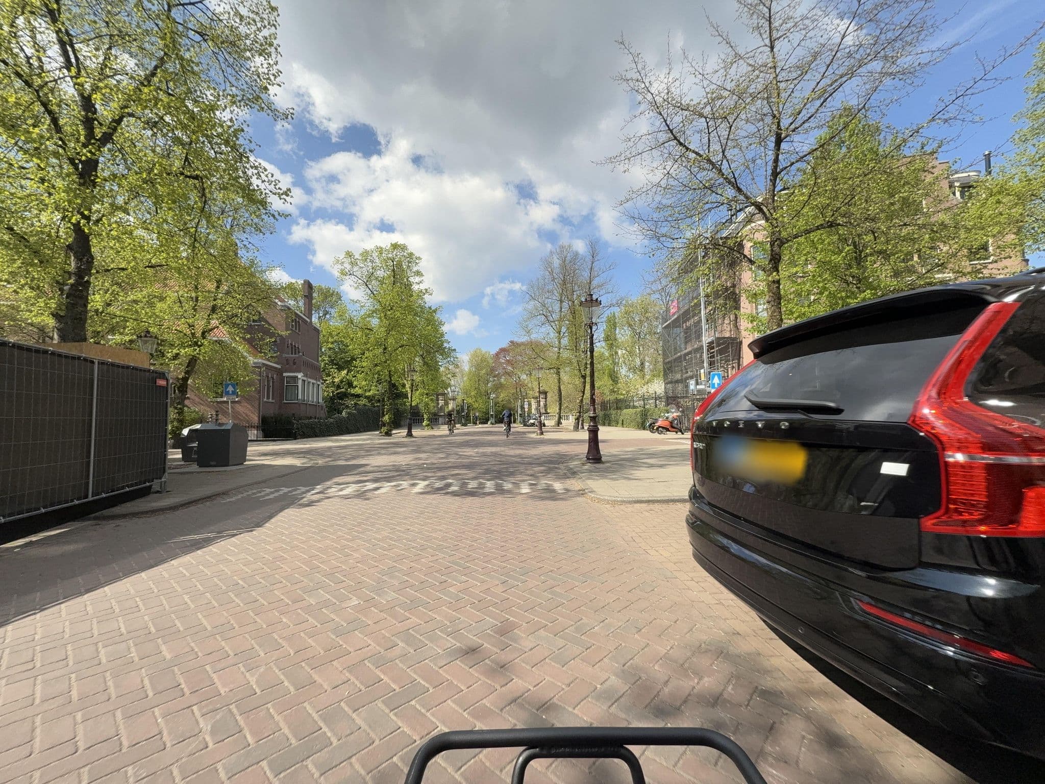 Street view near B&B Emma, Amsterdam — © ottor (CC BY-SA · Mapillary)