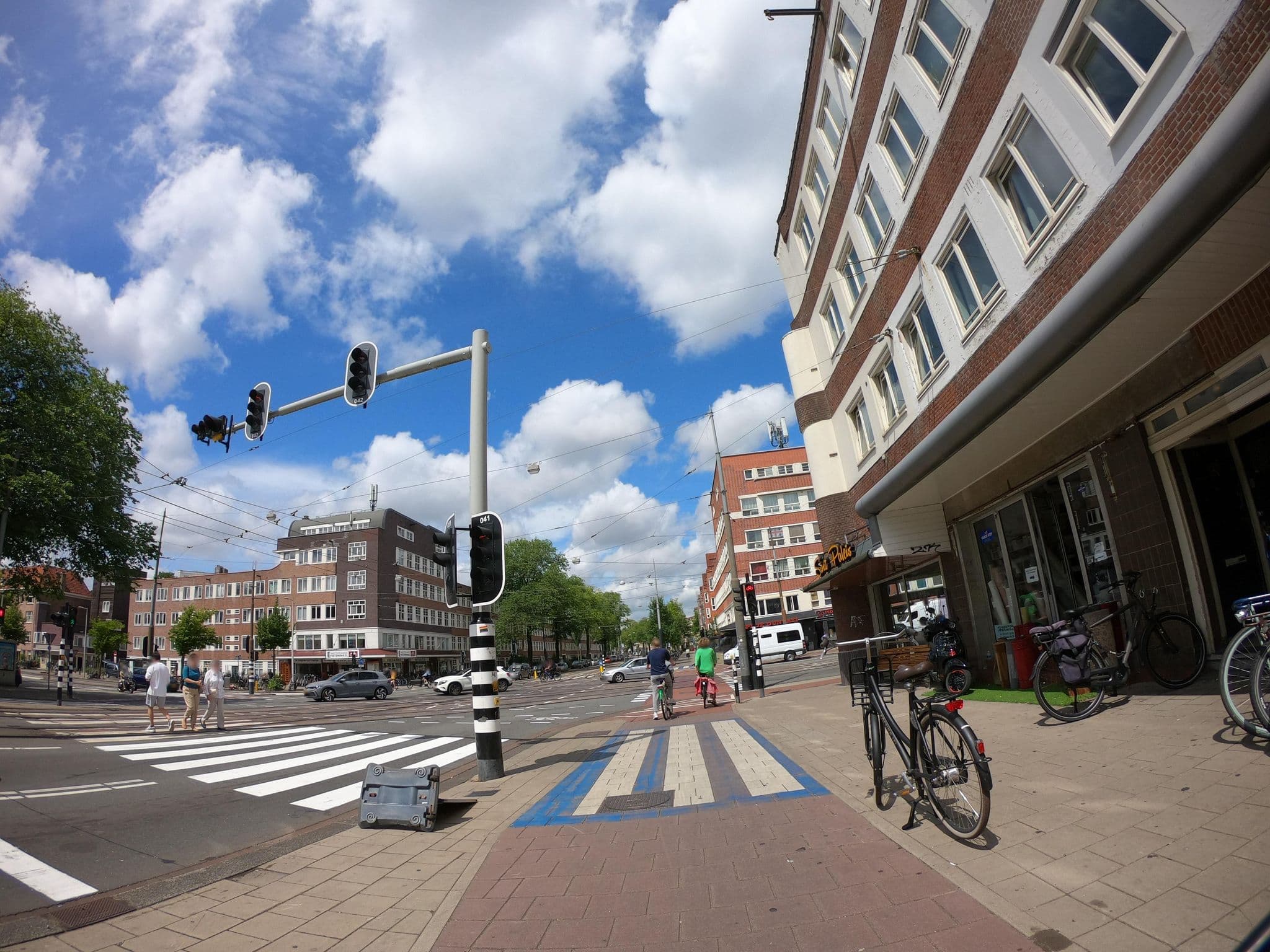 Street view near Jeugdherberg Paramaribo, Amsterdam — © richlv (CC BY-SA · Mapillary)