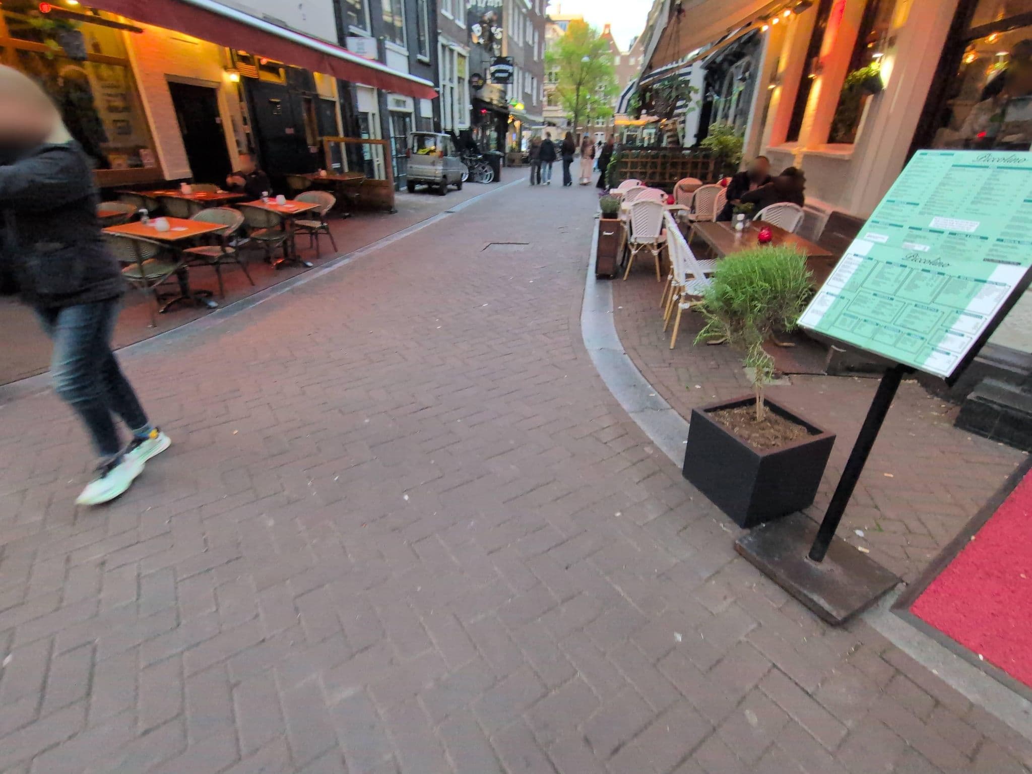 Street view near Orfeu Hostel, Amsterdam — © hautetension08 (CC BY-SA · Mapillary)
