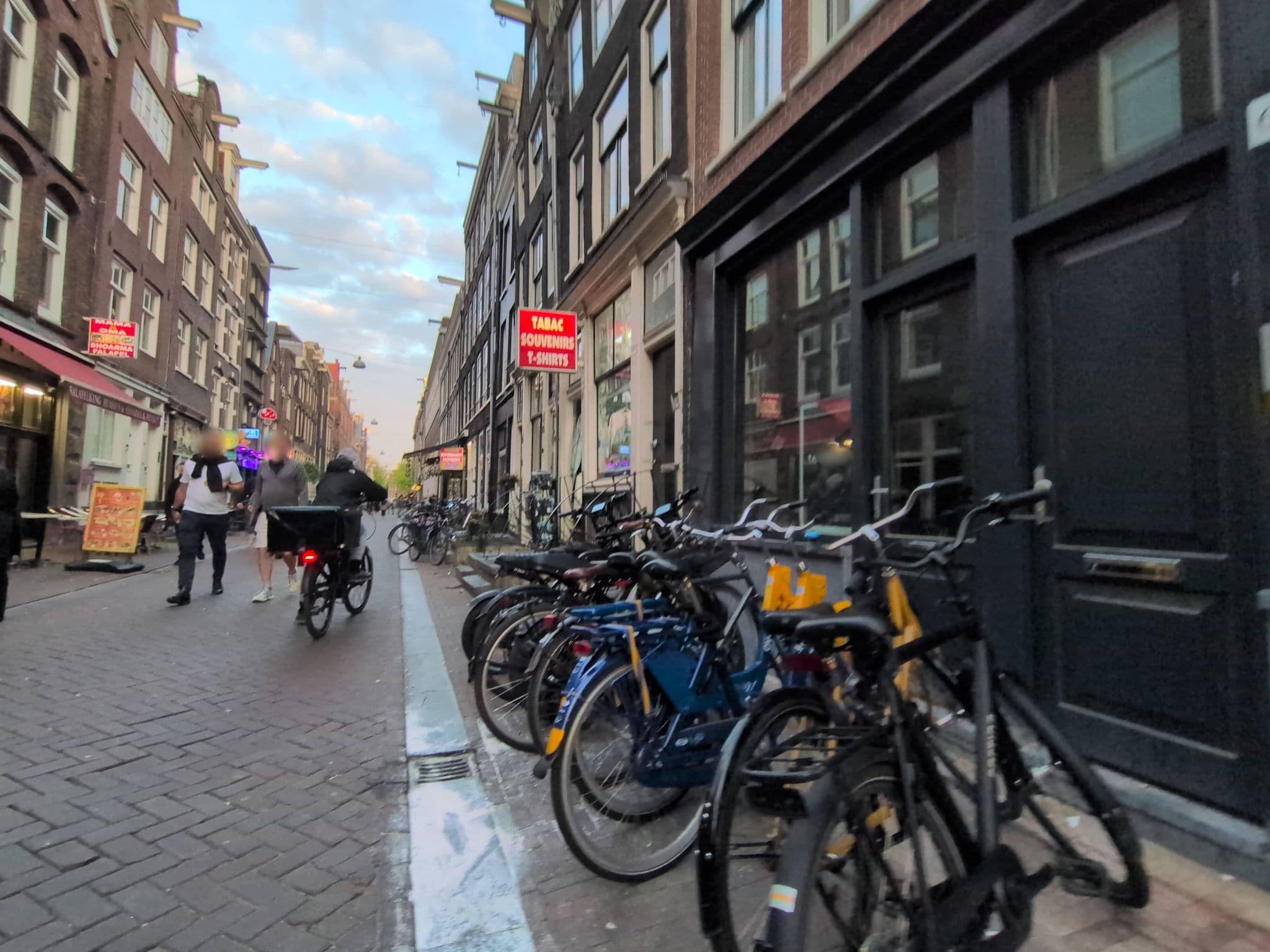 Street view near Rookies Simone & Xocolate 21, Amsterdam — © hautetension08 (CC BY-SA · Mapillary)