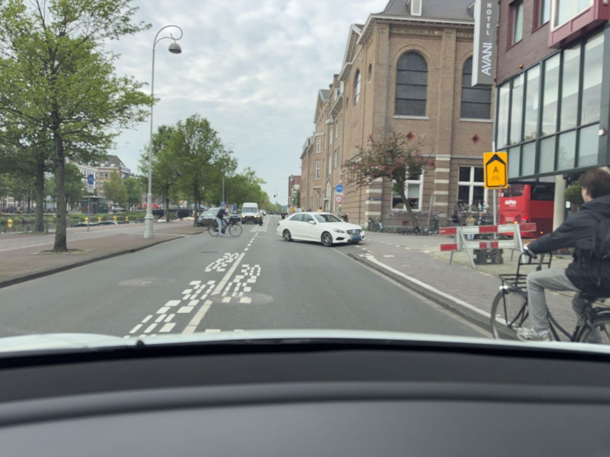 Street view near Hotel NH Amsterdam Museum Quarter, Amsterdam — © ottor (CC BY-SA · Mapillary)