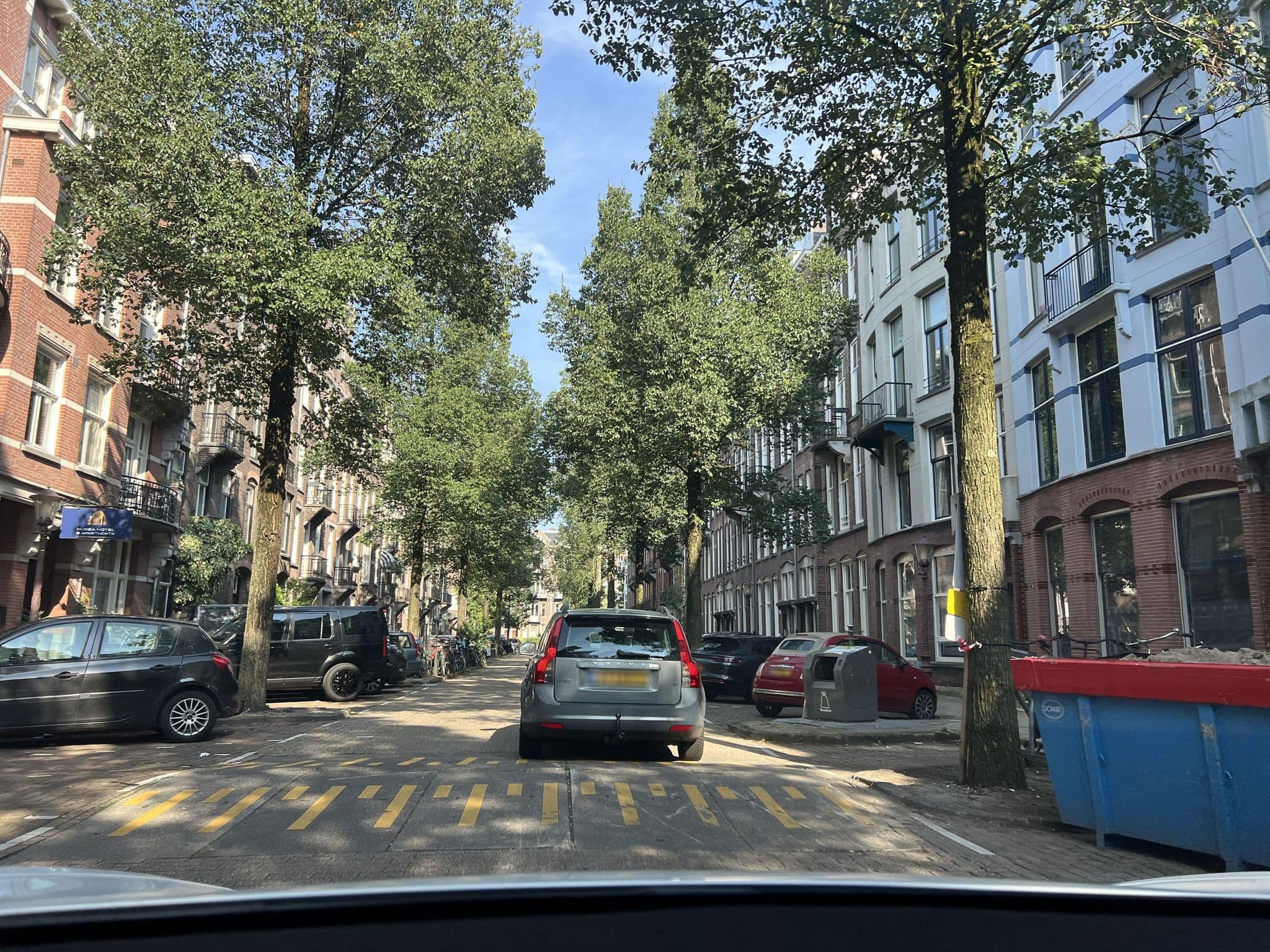 Street view near Boutique Kasteelen, Amsterdam — © ottor (CC BY-SA · Mapillary)