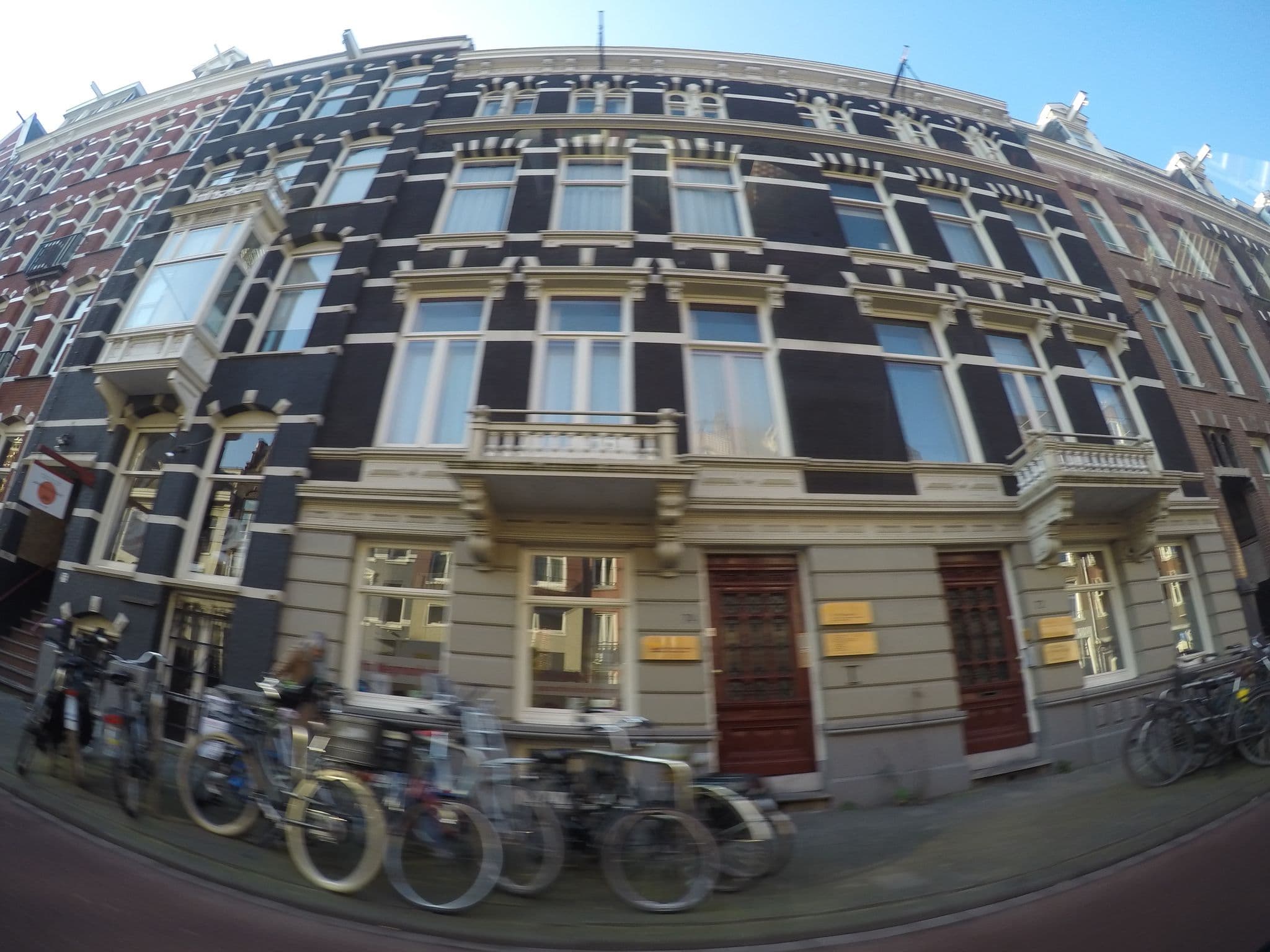 Street view near Ronaldo's Muchiphols, Amsterdam — © ccossio (CC BY-SA · Mapillary)