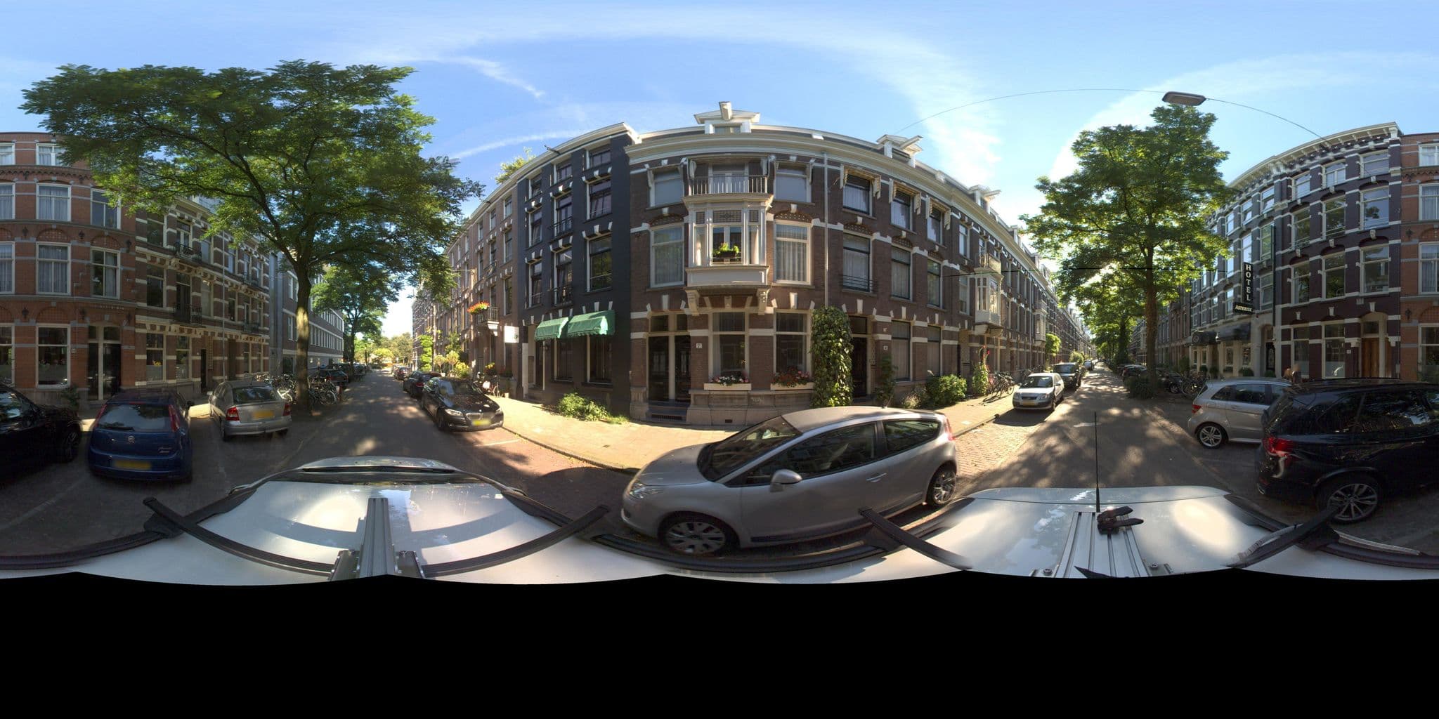 Street view near room 15 🍷, Amsterdam — © amsterdam (CC BY-SA · Mapillary)