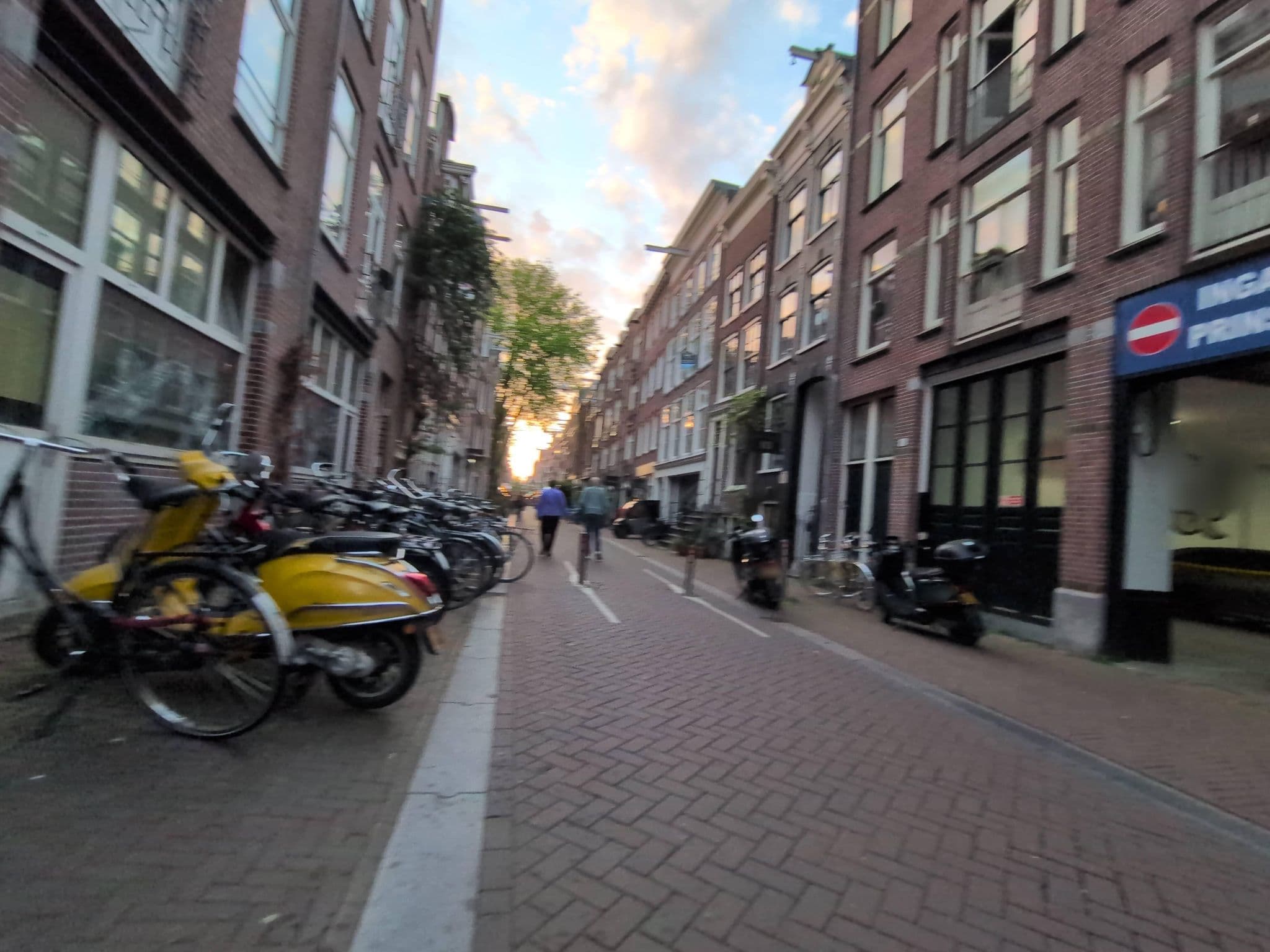 Street view near Dimitri'S Place2stay, Amsterdam — © hautetension08 (CC BY-SA · Mapillary)
