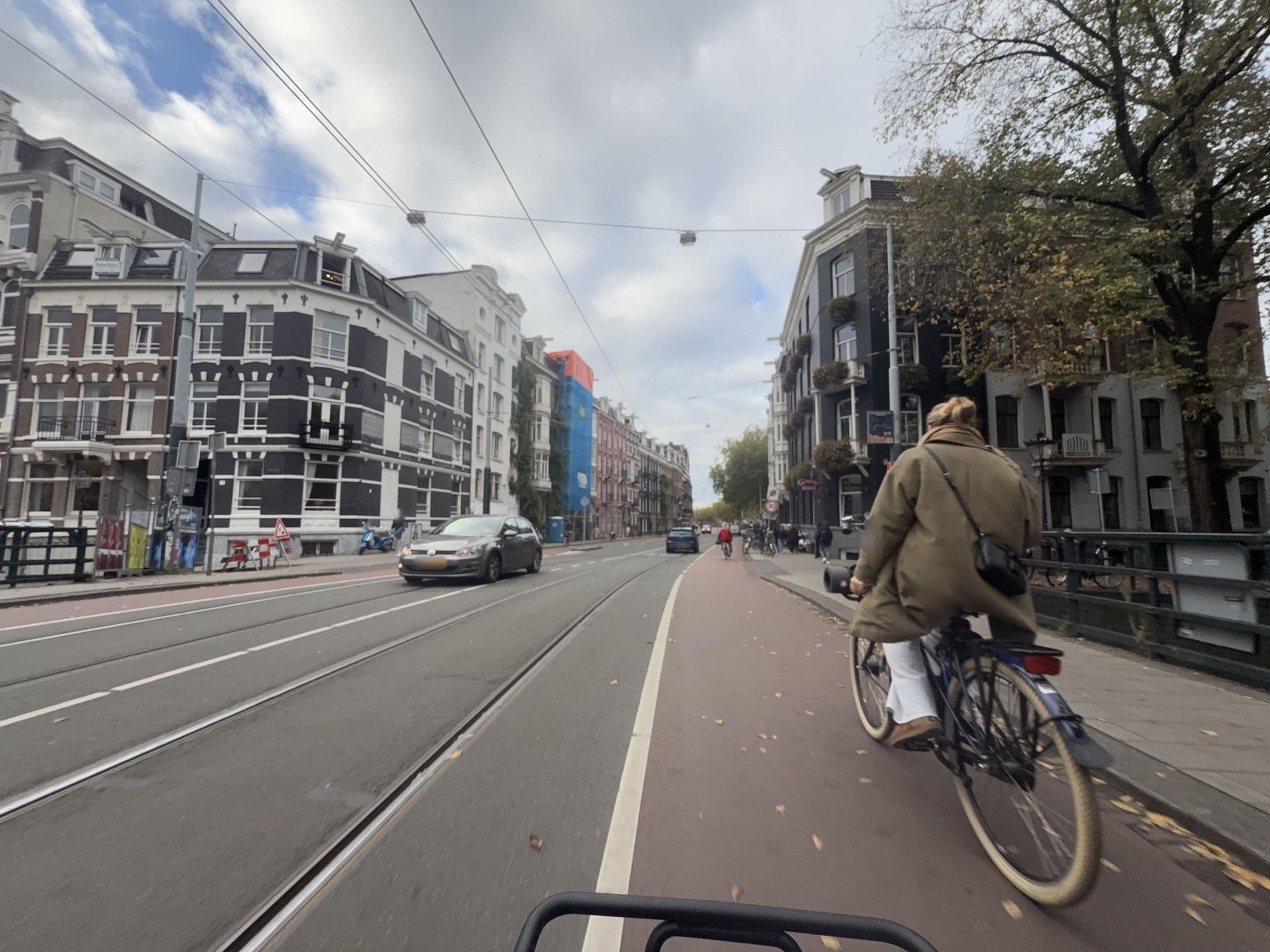 Street view near Hotel de la Haye B.V., Amsterdam — © ottor (CC BY-SA · Mapillary)