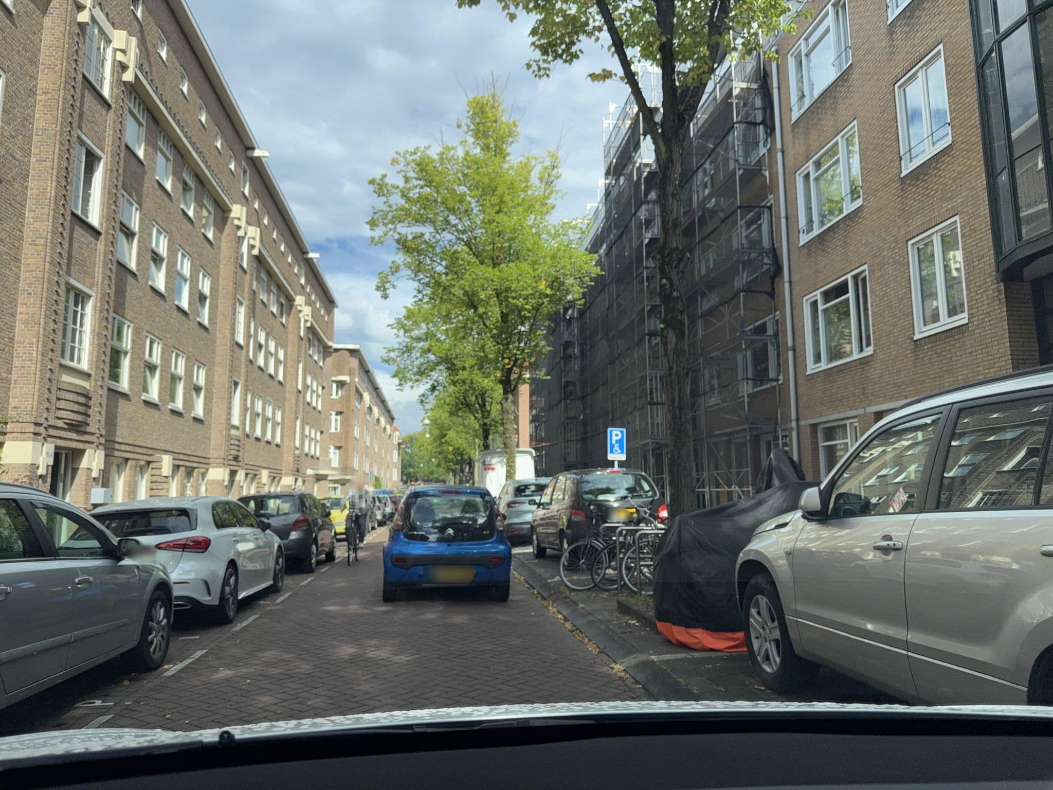 Street view near LL2, Amsterdam — © ottor (CC BY-SA · Mapillary)