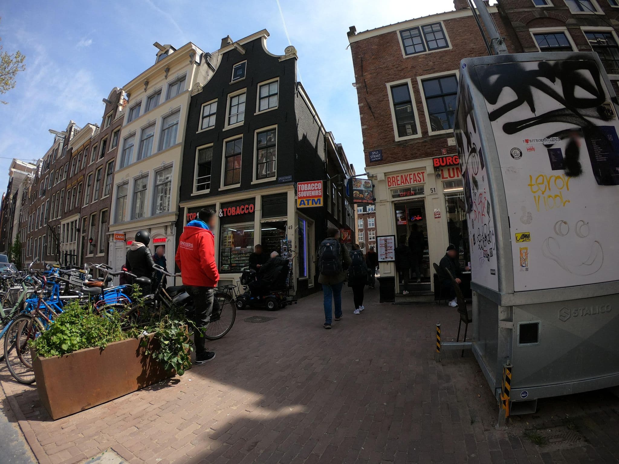 Street view near Xplore Hostel, Amsterdam — © richlv (CC BY-SA · Mapillary)