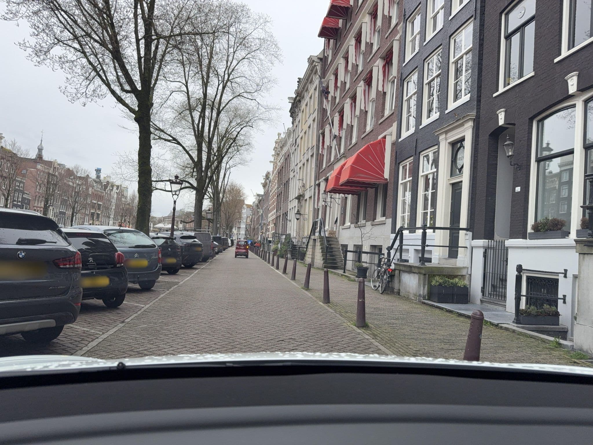 Street view near Canal Dream House, Amsterdam — © ottor (CC BY-SA · Mapillary)