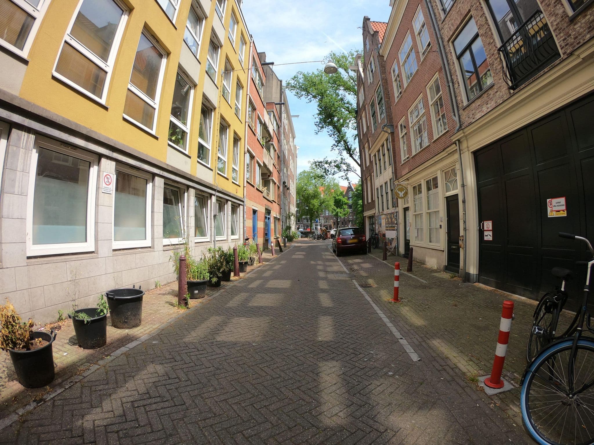 Street view near Apartment RosaRubi, Amsterdam — © richlv (CC BY-SA · Mapillary)
