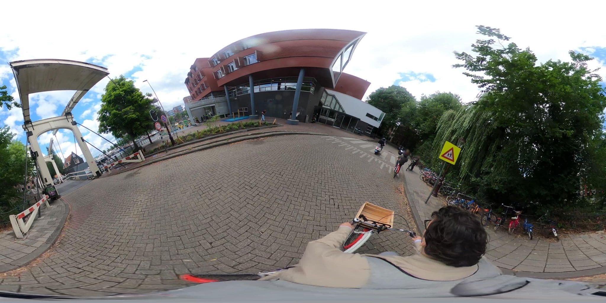 Street view near Bed met Bootje, Amsterdam — © robot8a (CC BY-SA · Mapillary)