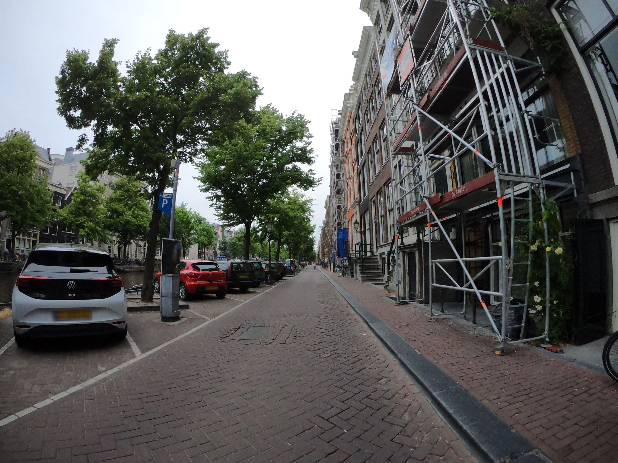 Street view near Empress, Amsterdam — © richlv (CC BY-SA · Mapillary)