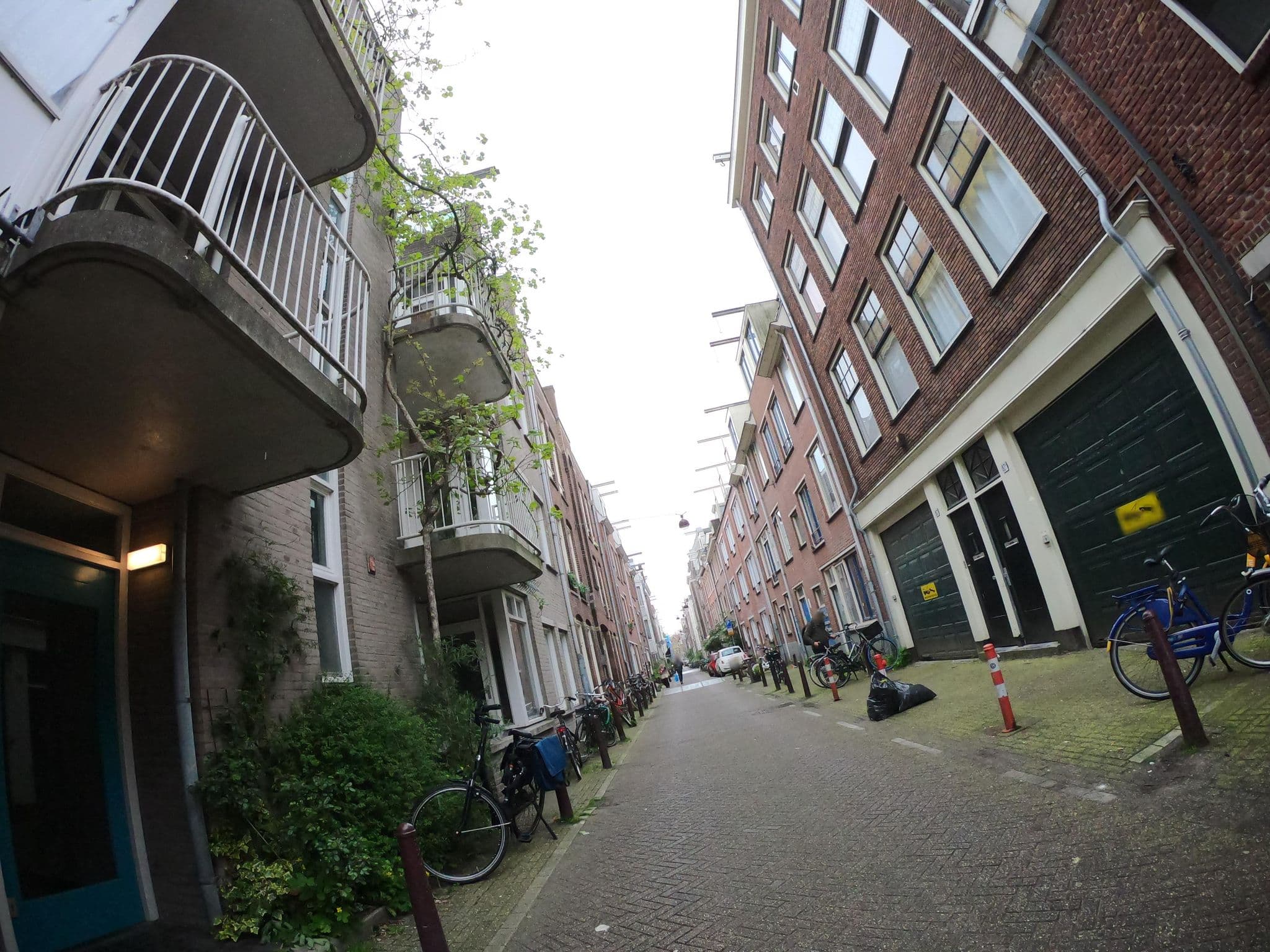 Street view near The Garden Bed and Breakfast Amsterdam, Amsterdam — © richlv (CC BY-SA · Mapillary)