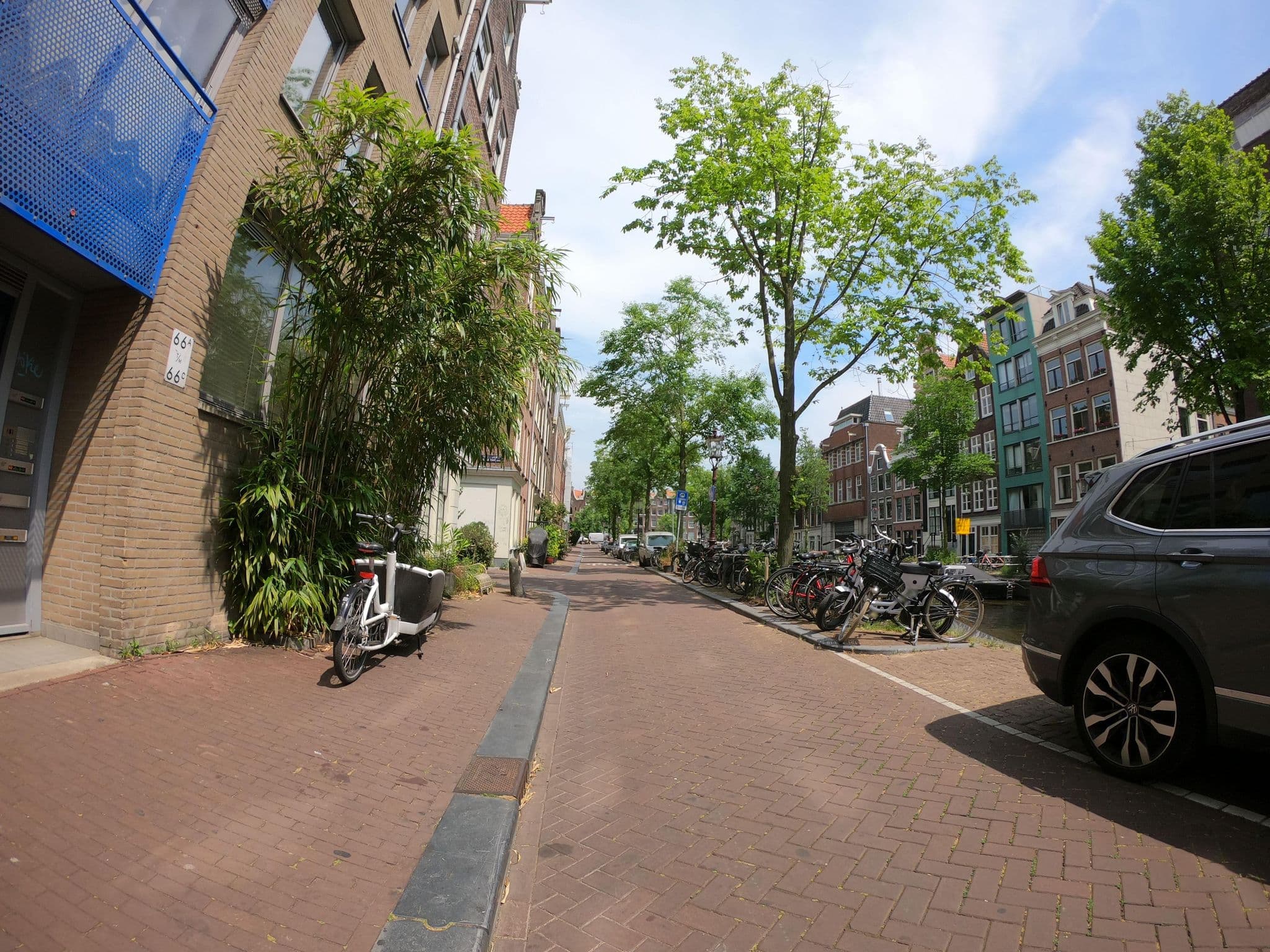 Street view near Pension Laurier B&B, Amsterdam — © richlv (CC BY-SA · Mapillary)