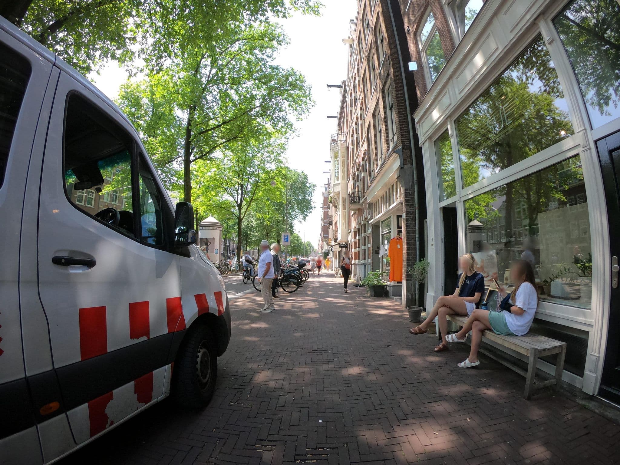 Street view near Bij Tijn op de Gracht, Amsterdam — © richlv (CC BY-SA · Mapillary)