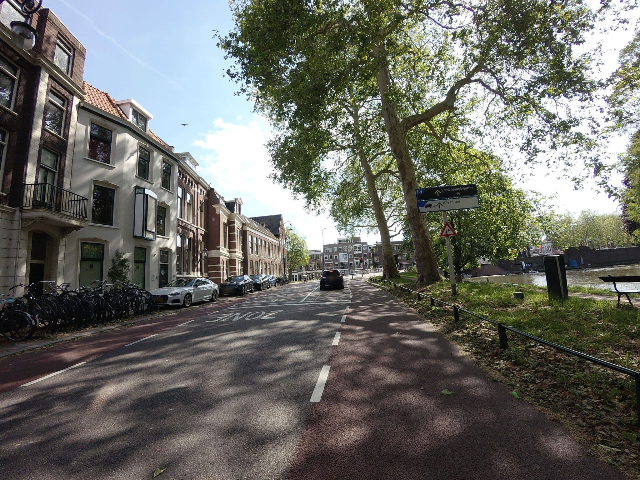 Street view near B&B 't Singelhuis, Utrecht — © ankeric (CC BY-SA · Mapillary)