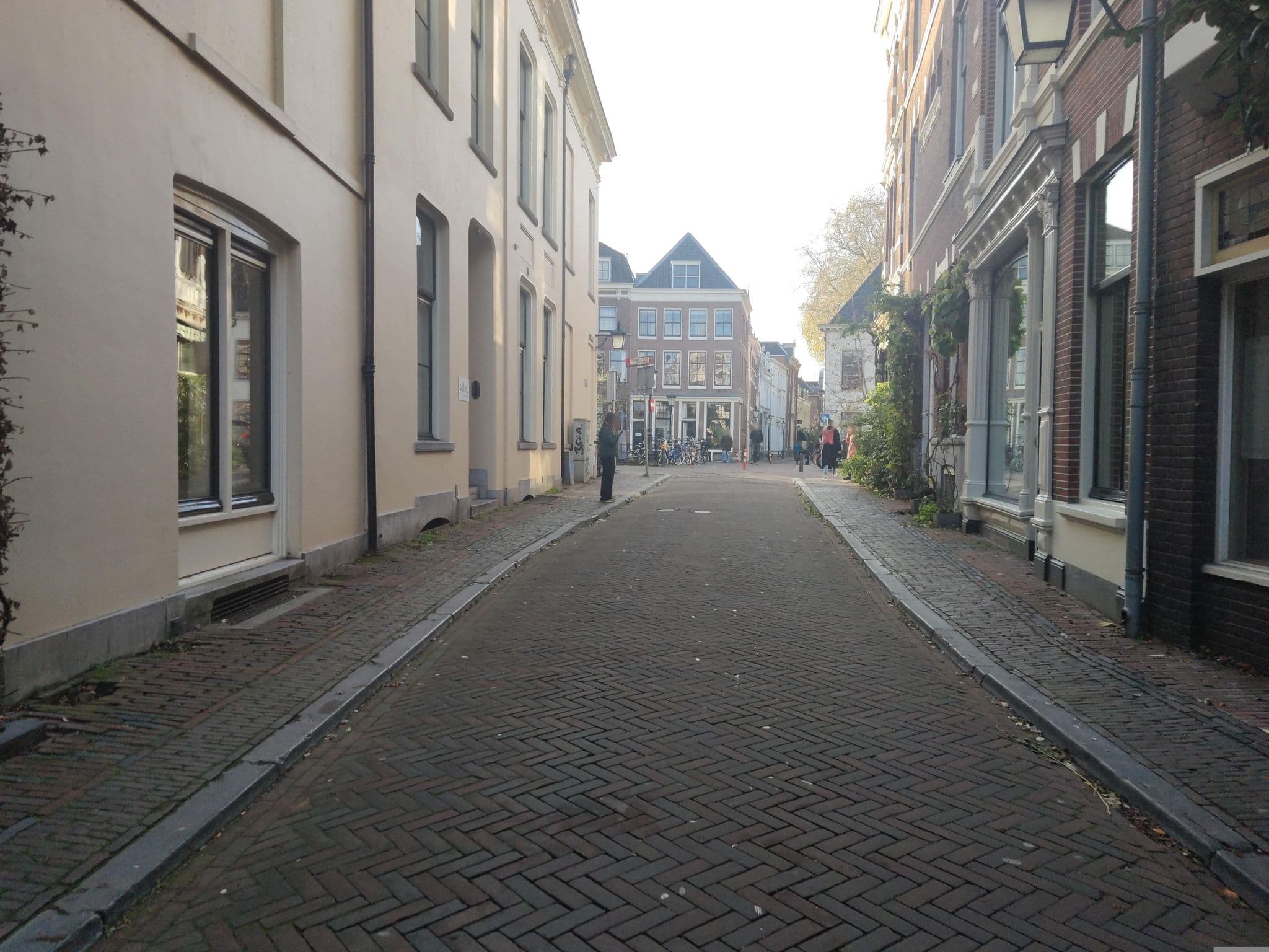 Street view near The Hidden Room - Court Hotel, Utrecht — © mrey (CC BY-SA · Mapillary)