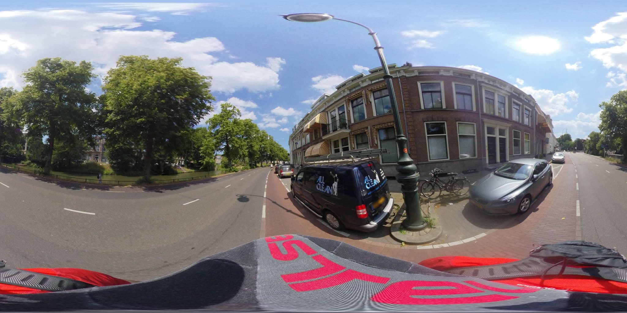 Street view near B&B Suite, Utrecht — © ligfietser (CC BY-SA · Mapillary)