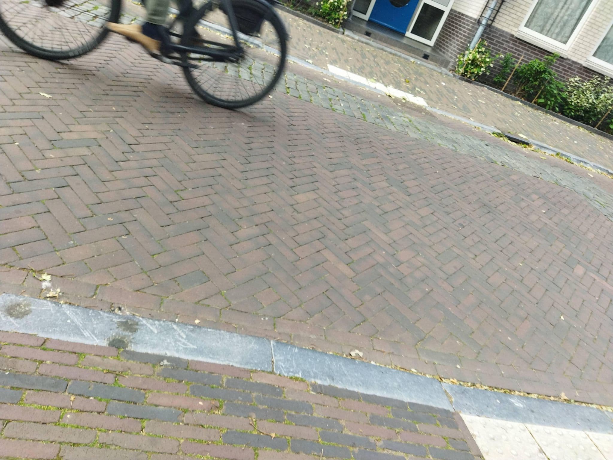 Street view near Courthotel, Utrecht — © changchun1 (CC BY-SA · Mapillary)