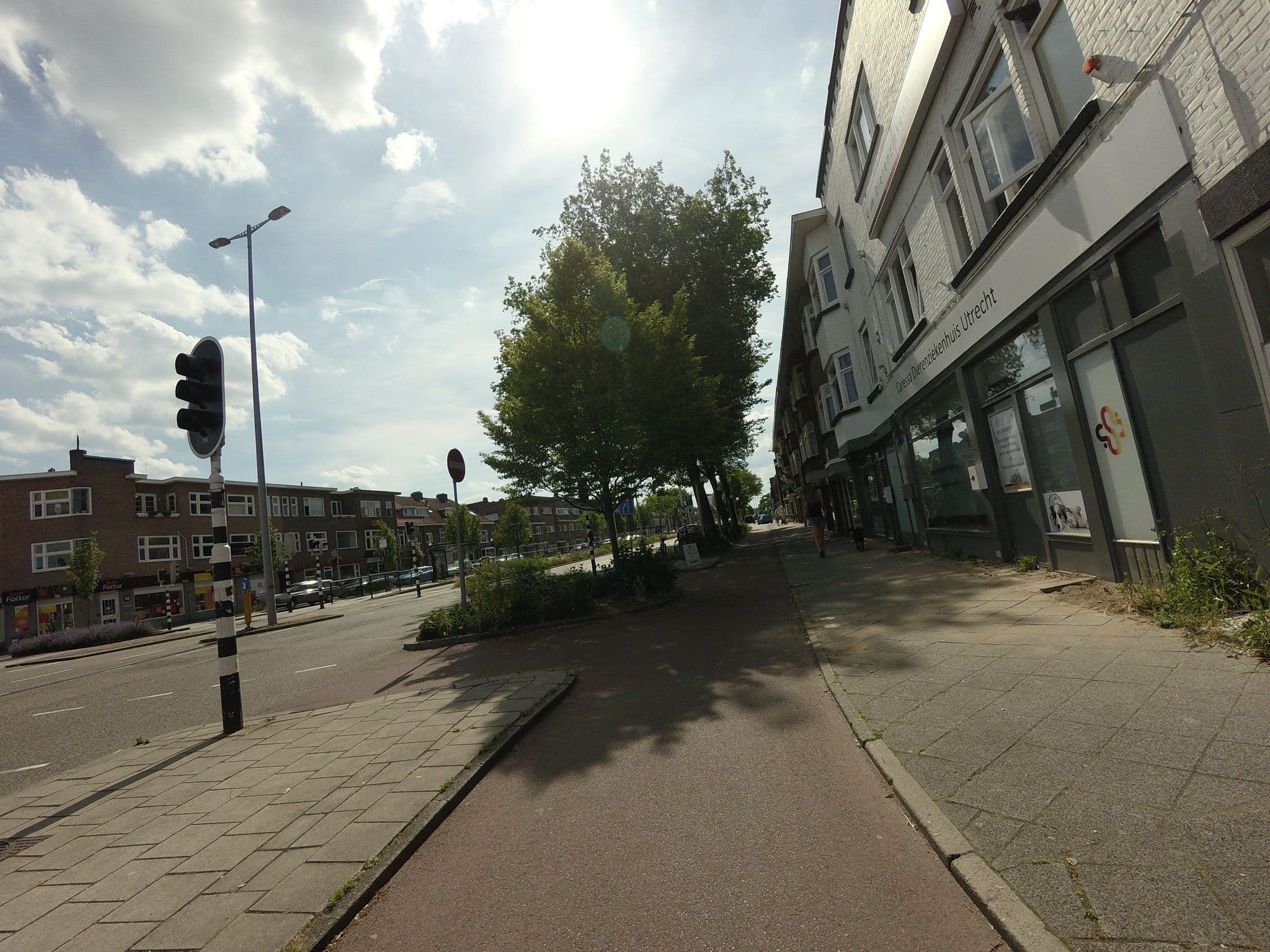 Street view near Economy Hotel, Utrecht — © ankeric (CC BY-SA · Mapillary)