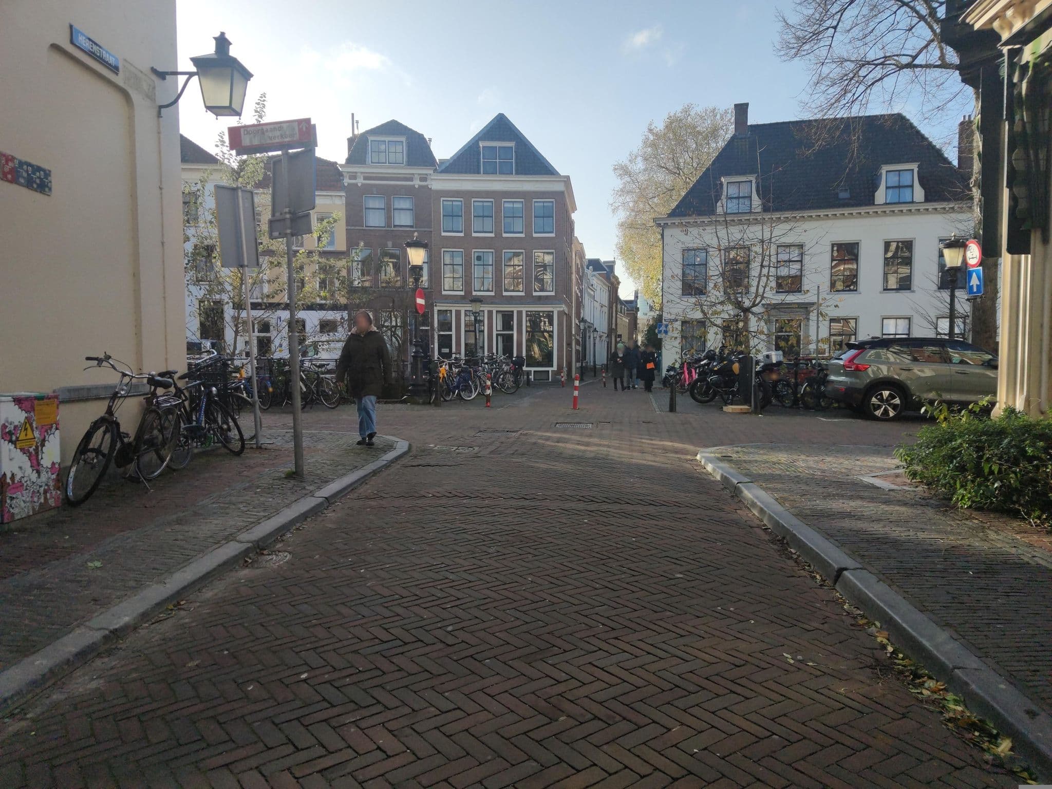 Street view near B&B Tio Paul, Utrecht — © mrey (CC BY-SA · Mapillary)