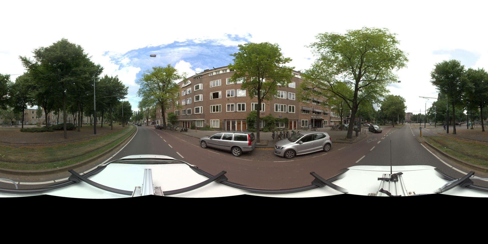 Street view near Hotel V Victorieplein, Dapperbuurt — © amsterdam (CC BY-SA · Mapillary)