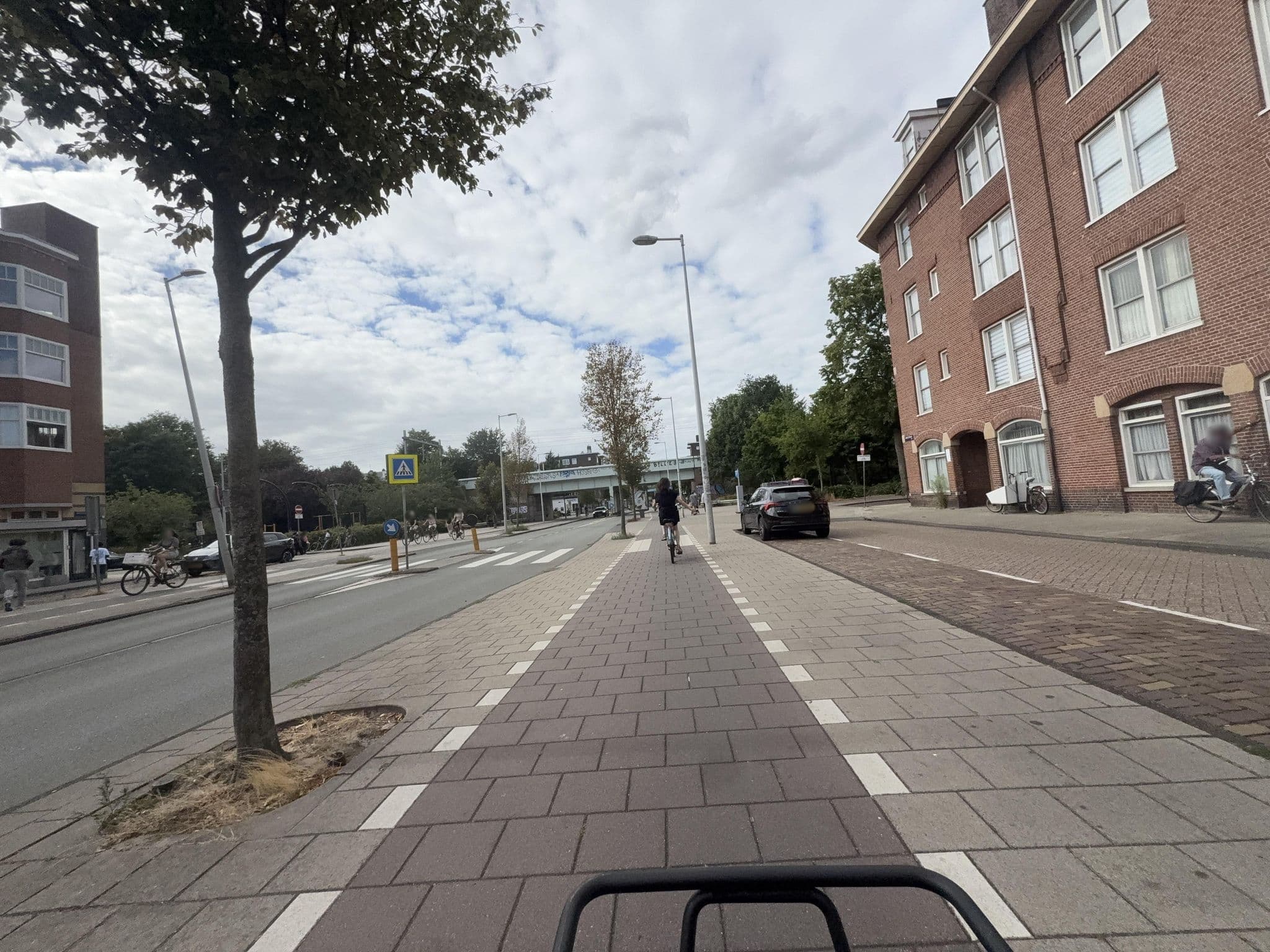 Street view near Paradise Hostel, Dapperbuurt — © ottor (CC BY-SA · Mapillary)