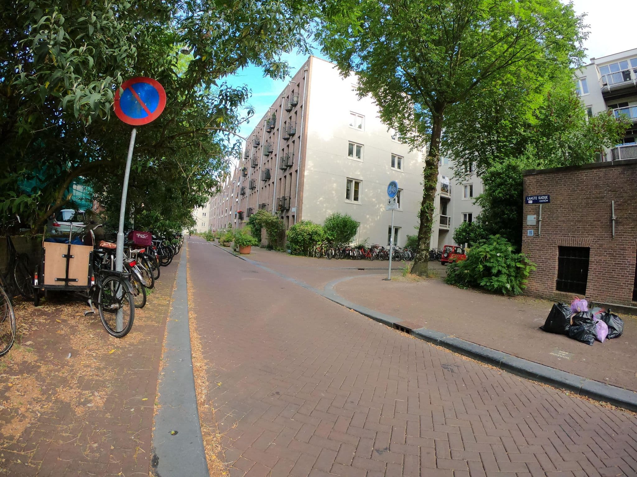 Street view near Bed and Breakfast Amsterdam A150, Dapperbuurt — © richlv (CC BY-SA · Mapillary)