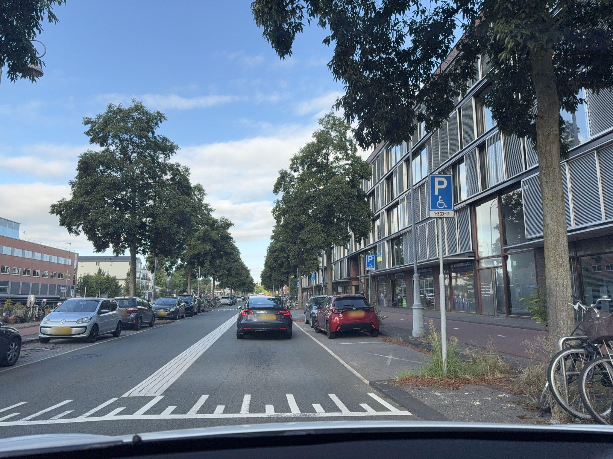 Street view near Steffa B's princess palace, Dapperbuurt — © ottor (CC BY-SA · Mapillary)