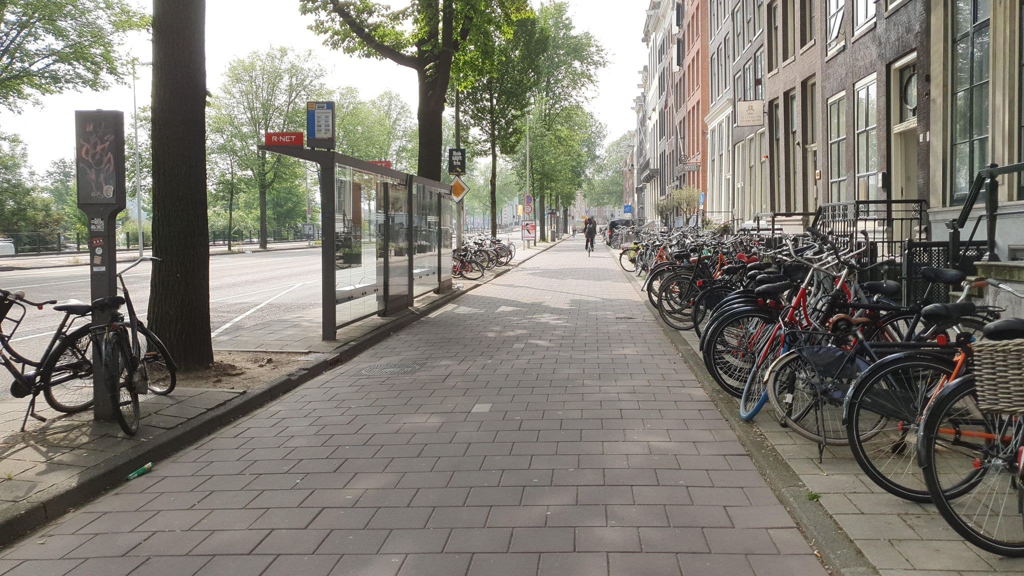 Street view near Nemo Apartments & Guest House, Amsterdam — © ainali (CC BY-SA · Mapillary)