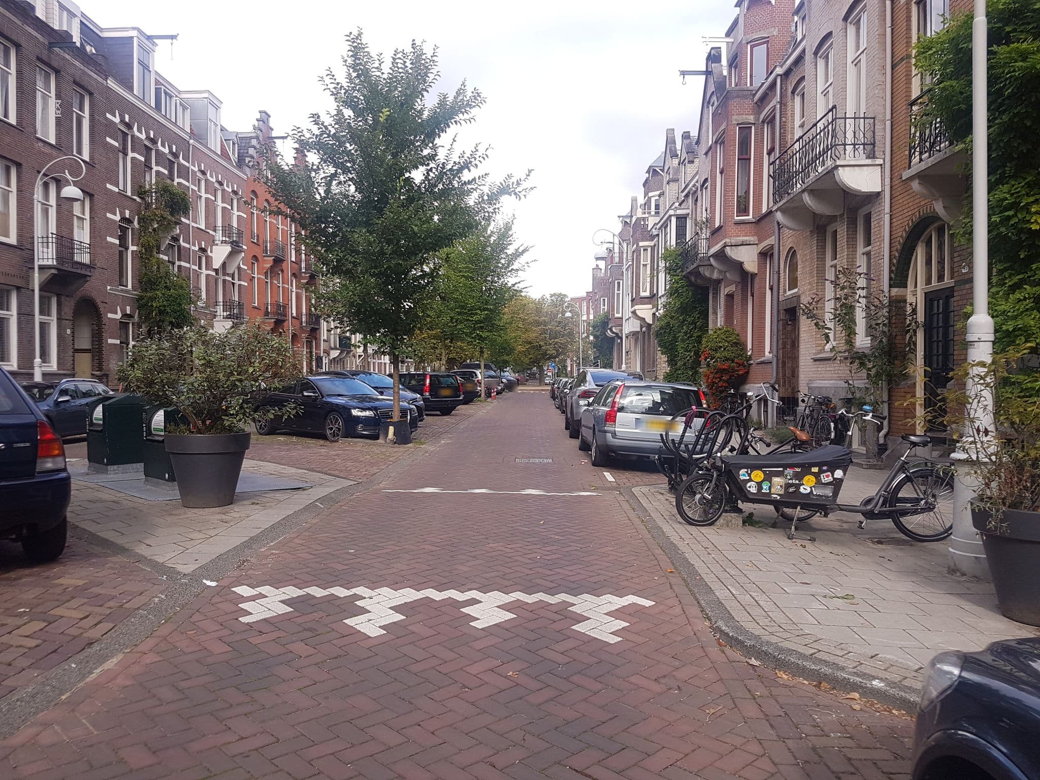 Street view near Guestroom, Dapperbuurt — © carolinam (CC BY-SA · Mapillary)