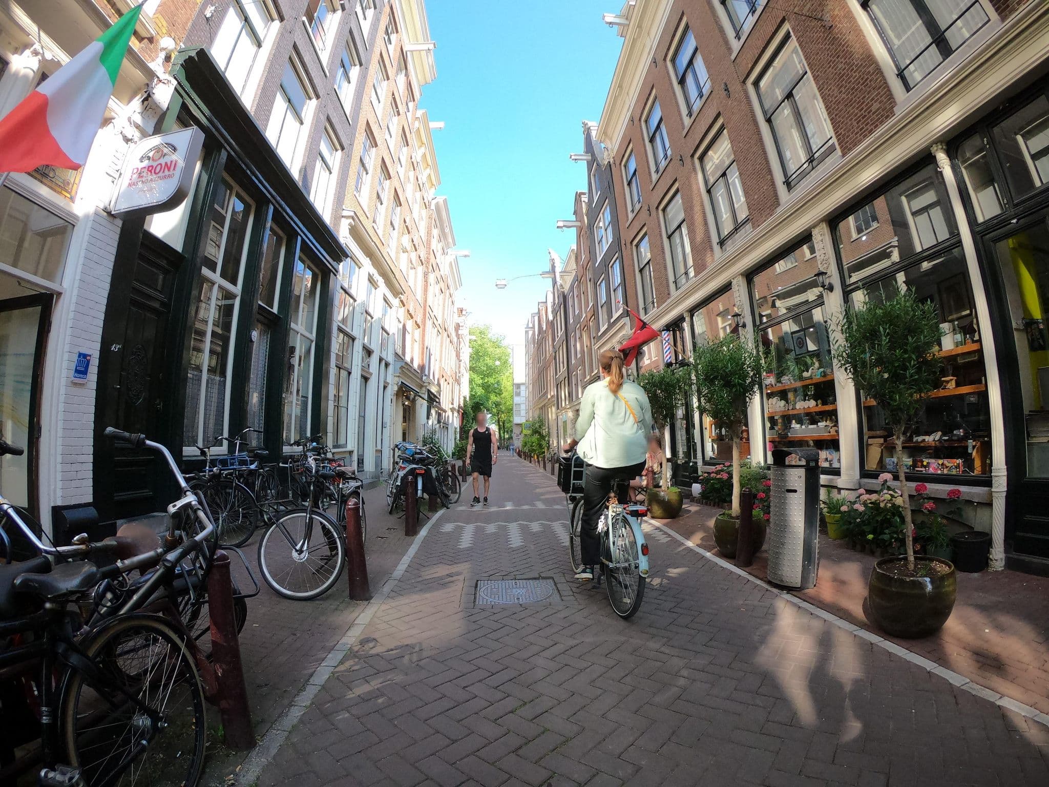 Street view near Noordhof en Houtkoop Amsterdam B.V., Amsterdam — © richlv (CC BY-SA · Mapillary)