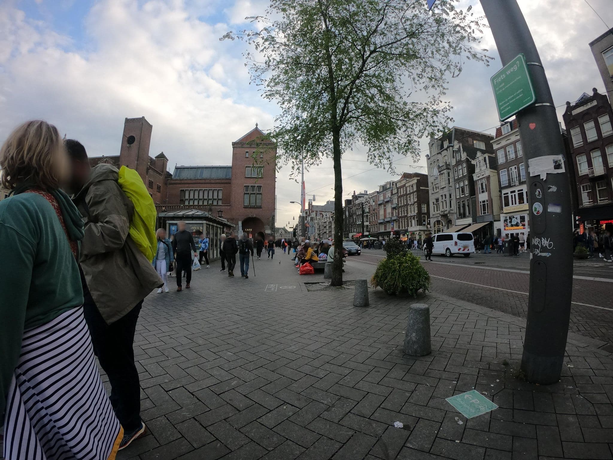Street view near Budget Dam Hotel, Amsterdam — © richlv (CC BY-SA · Mapillary)