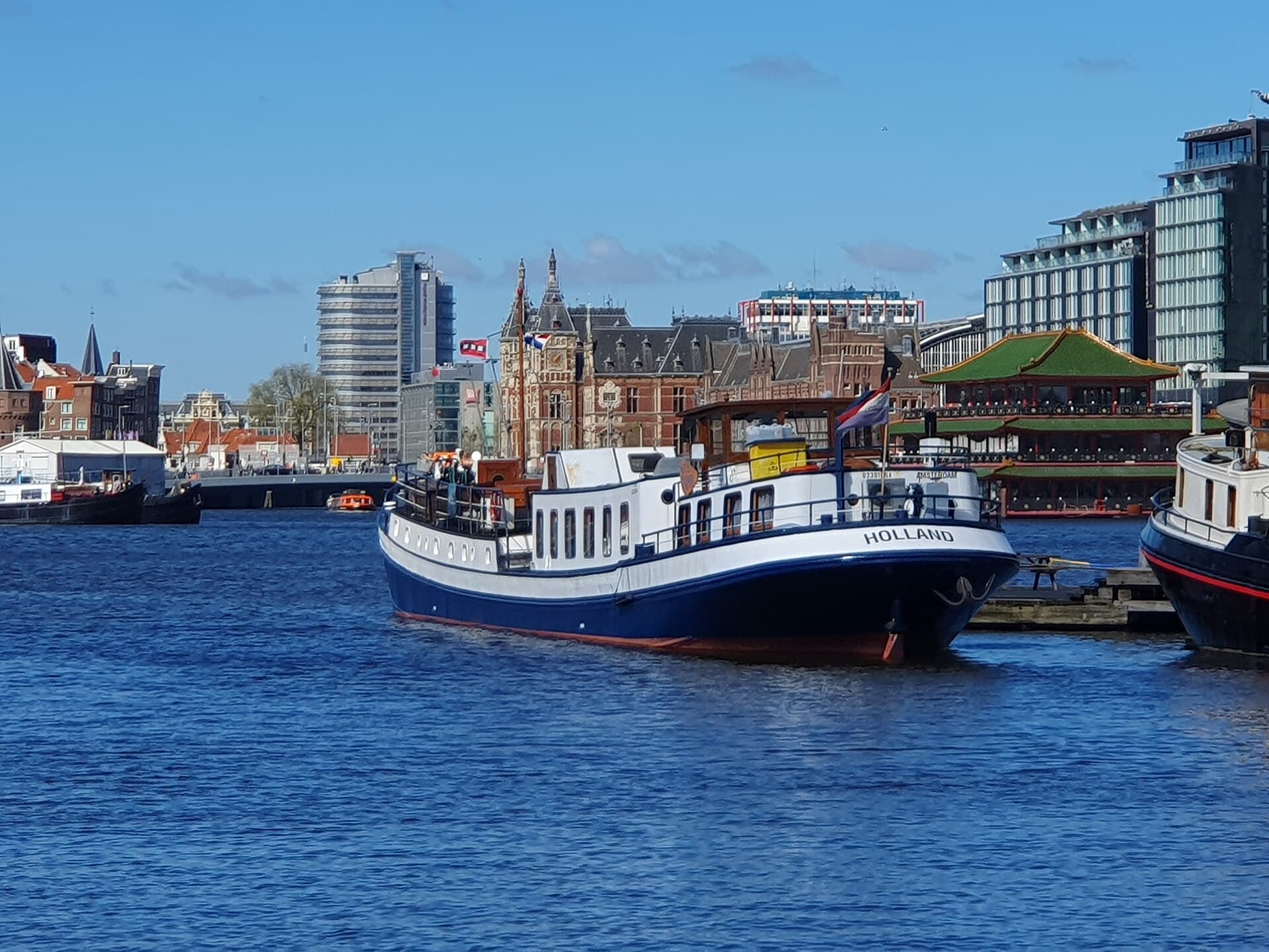 MPS Holland (via Wikimedia Commons, CC BY-SA 3.0)