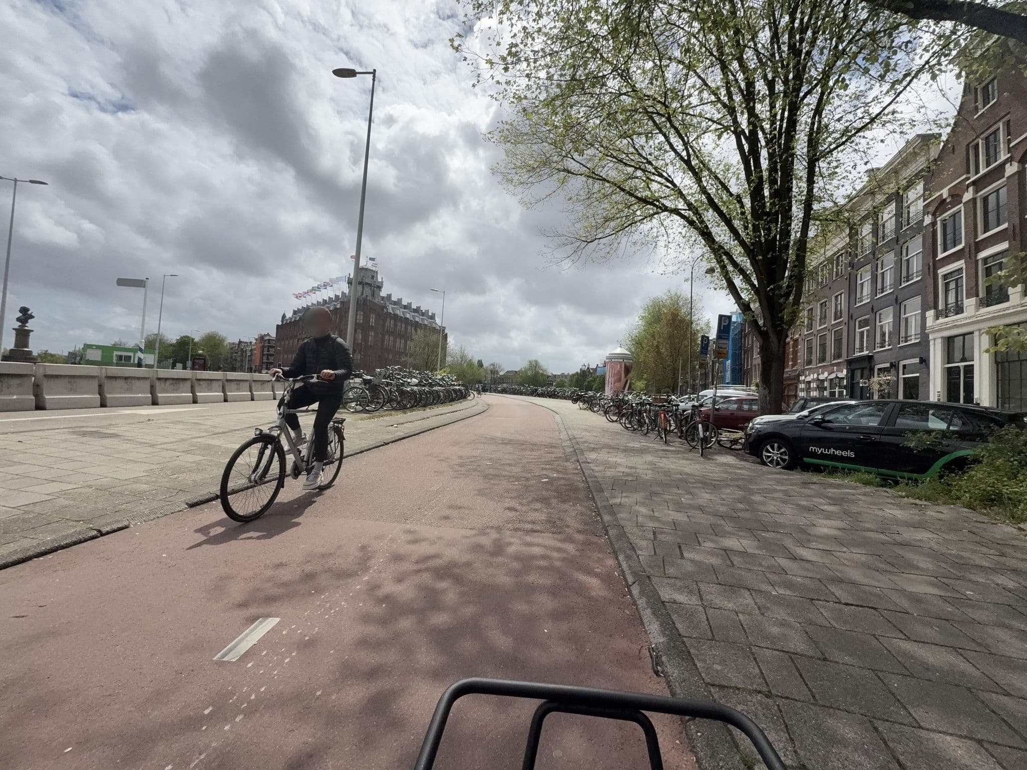 Street view near Flying Monkey, Amsterdam — © ottor (CC BY-SA · Mapillary)