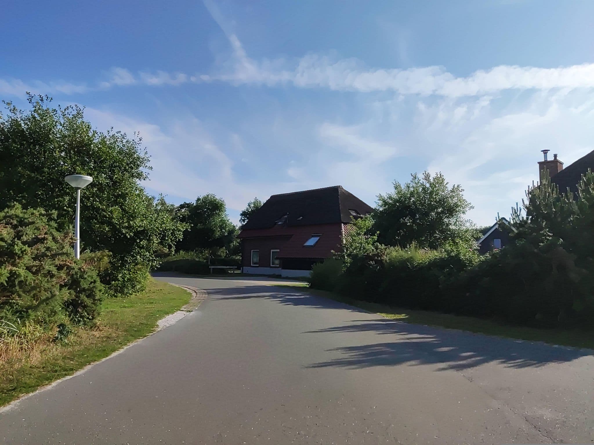 Street view near Villa 408, De Koog — © t_hartung (CC BY-SA · Mapillary)