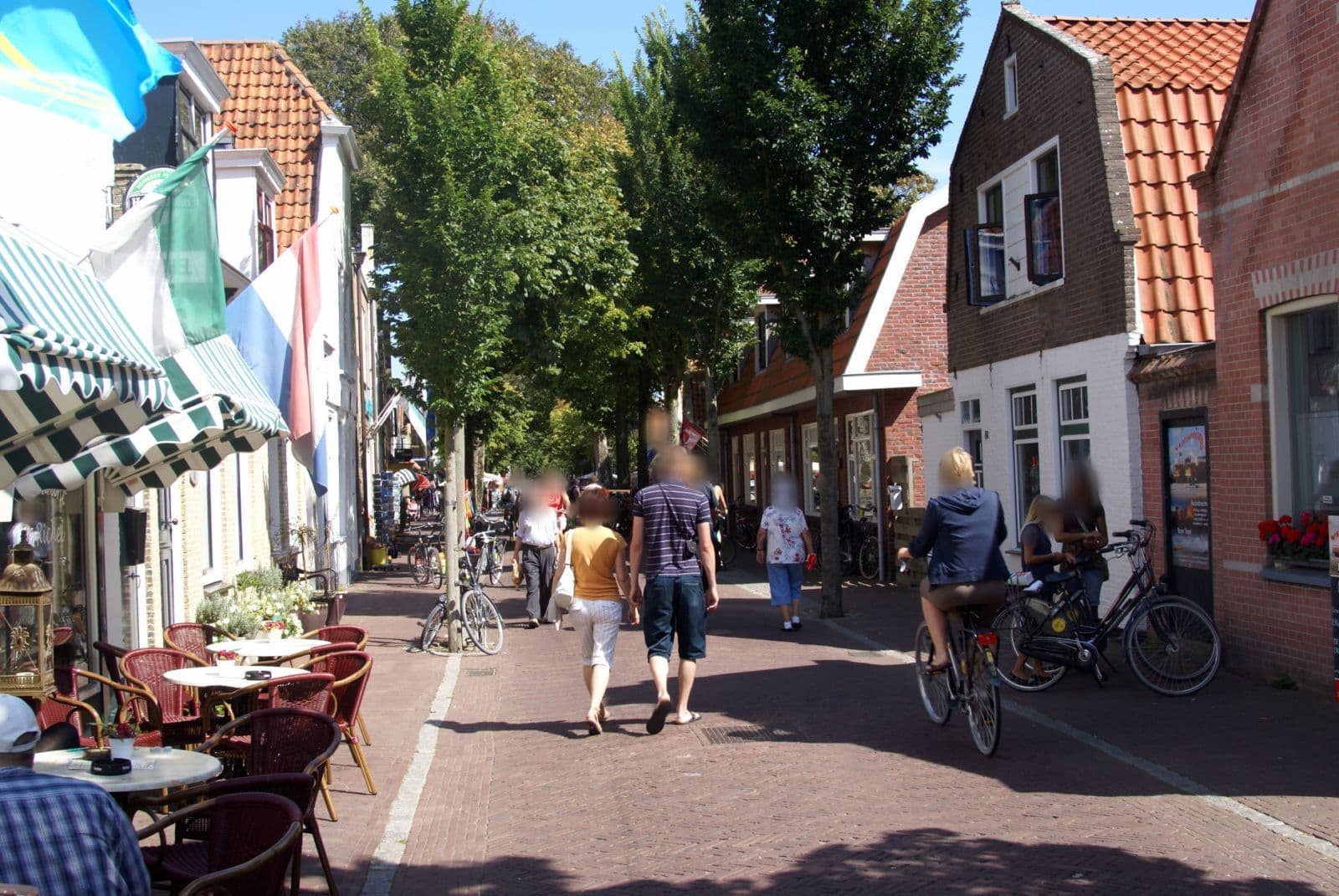 Street view near Villa Befkikker, Oost-Vlieland — © txllxt (CC BY-SA · Mapillary)