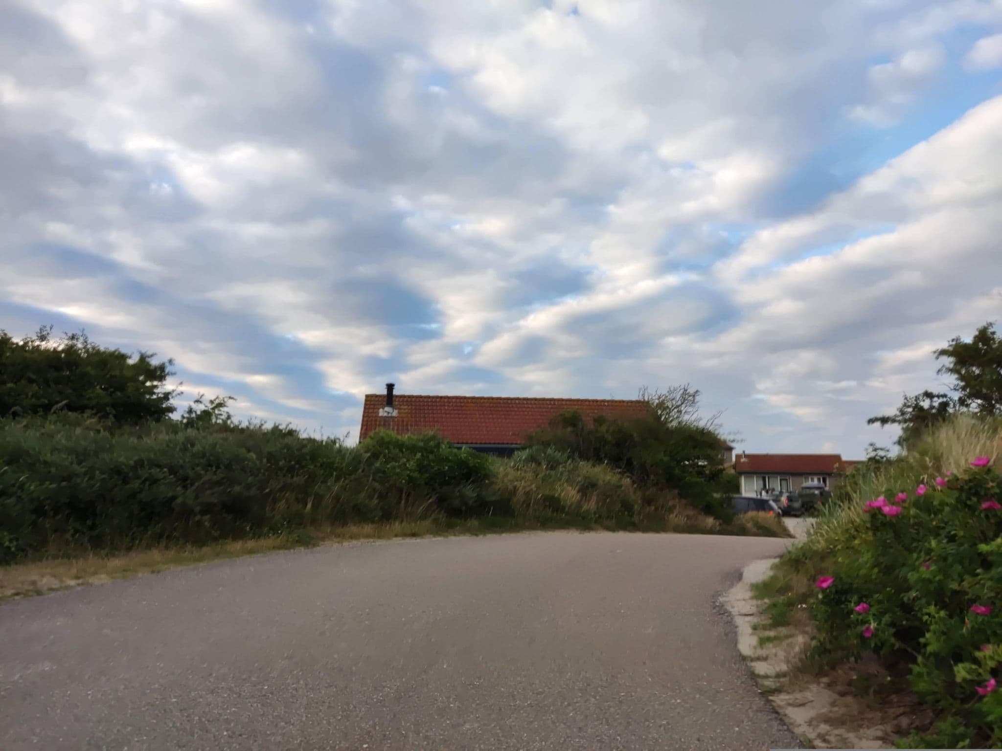 Street view near Huisje 27, De Koog — © t_hartung (CC BY-SA · Mapillary)