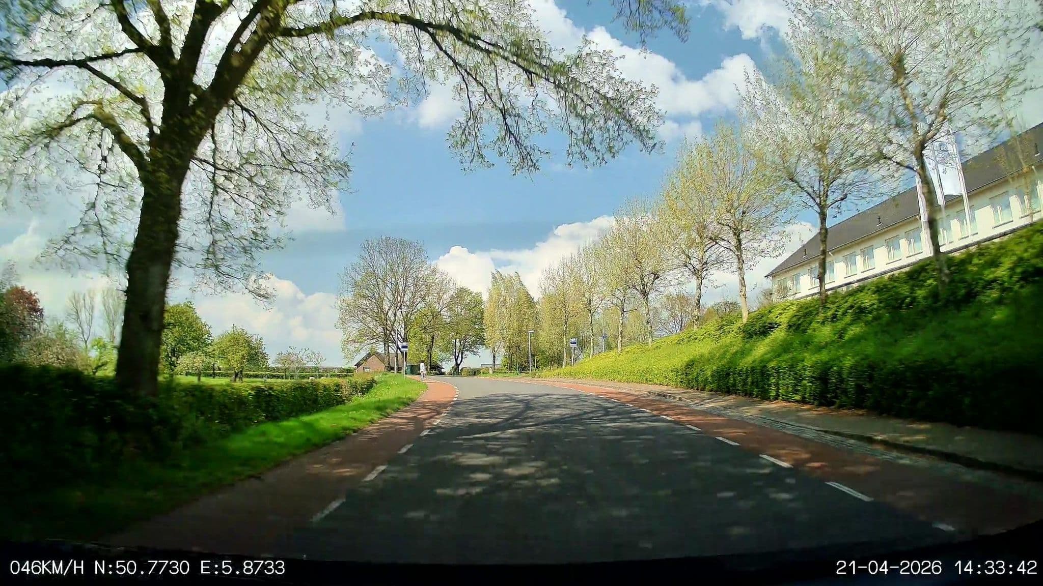 Street view near Best Western Hotel Slenaken, Mechelen — © thewizard (CC BY-SA · Mapillary)