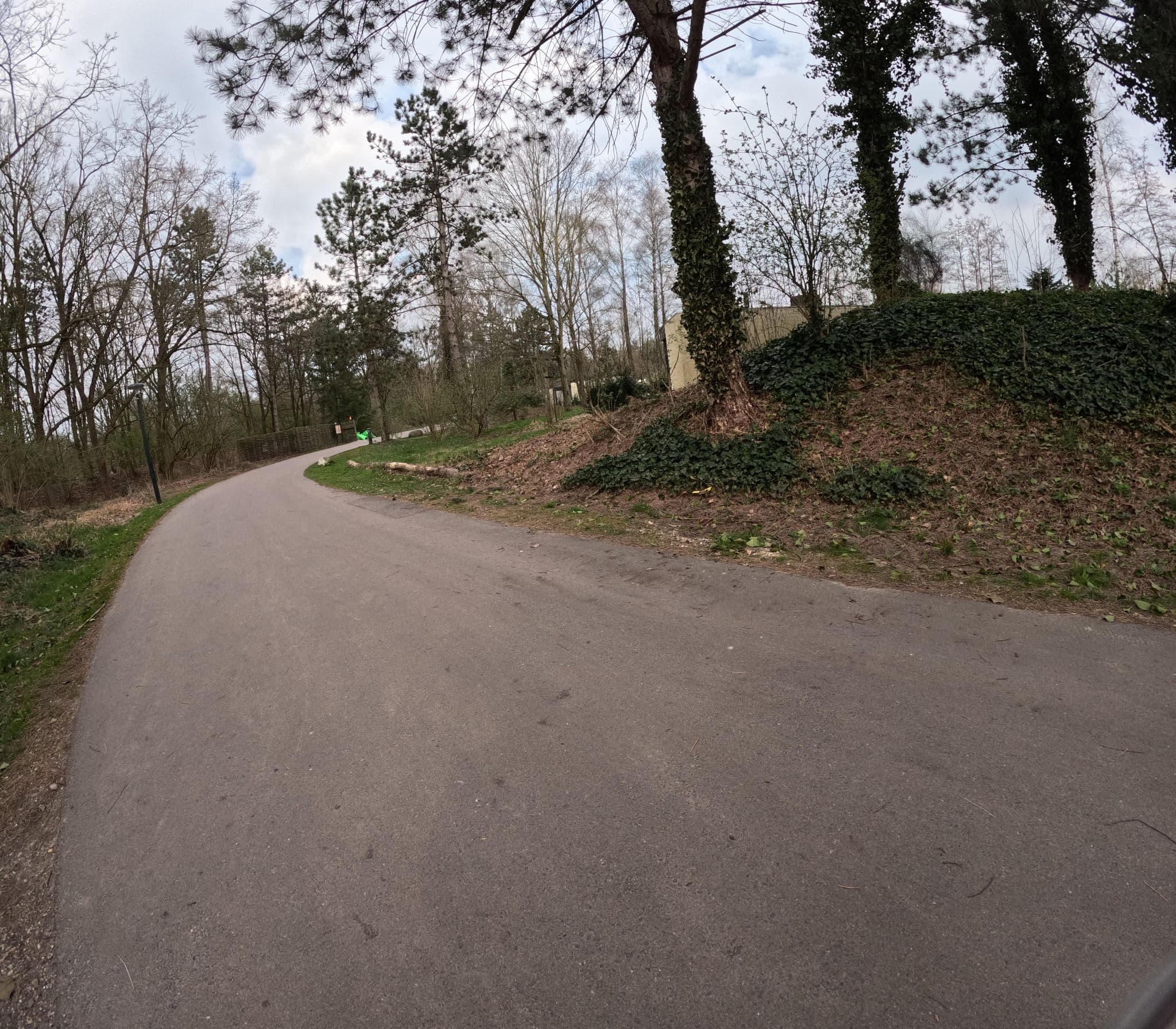 Street view near Cottage 908, America — © tjorim (CC BY-SA · Mapillary)