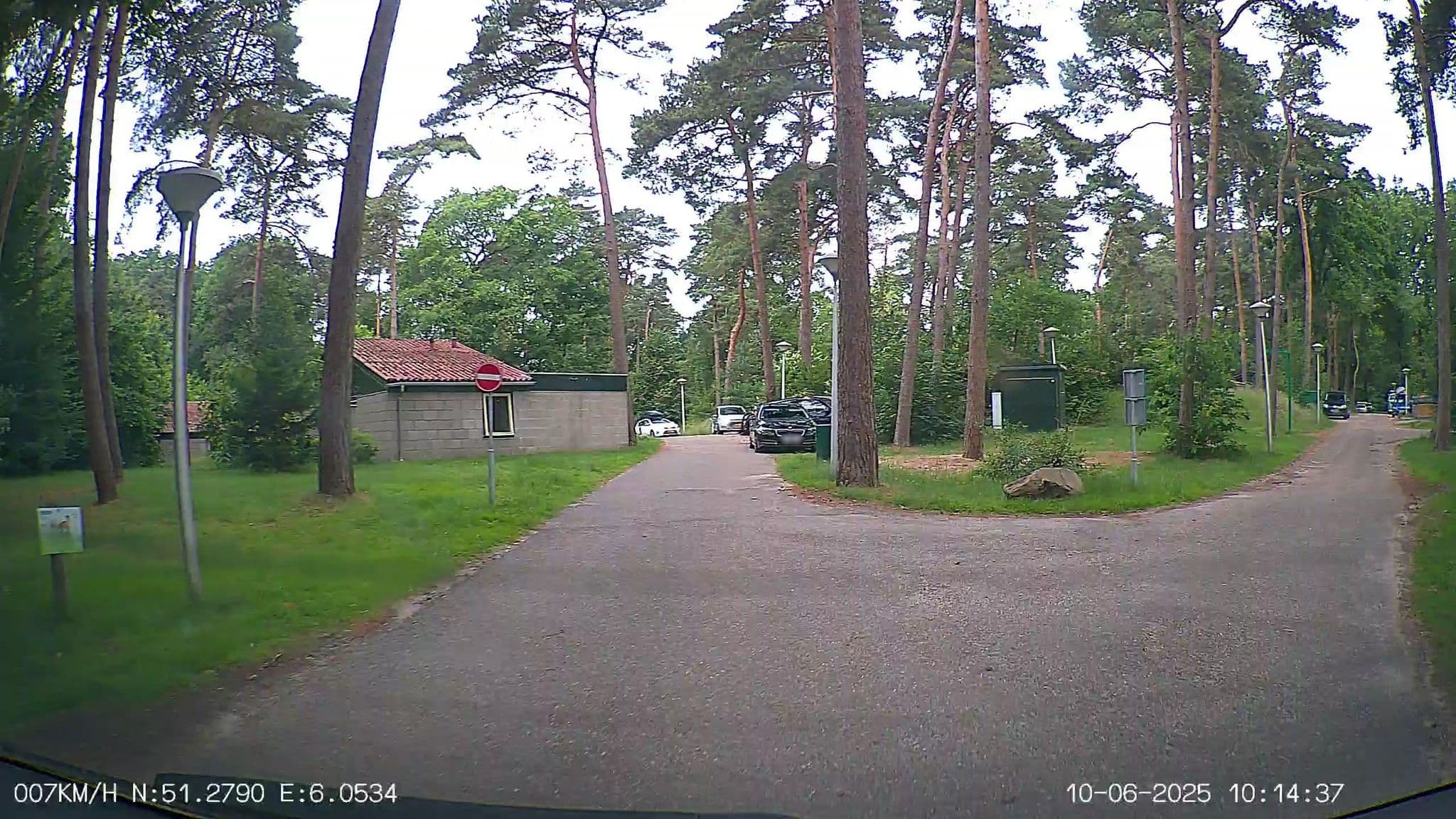 Street view near Cottage 617, Kessel — © heetENkoel (CC BY-SA · Mapillary)