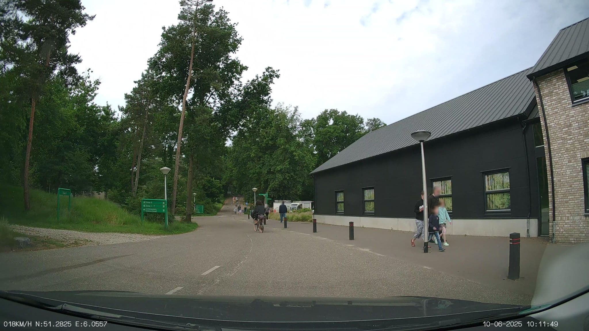 Street view near Cottage 679, Kessel — © heetENkoel (CC BY-SA · Mapillary)