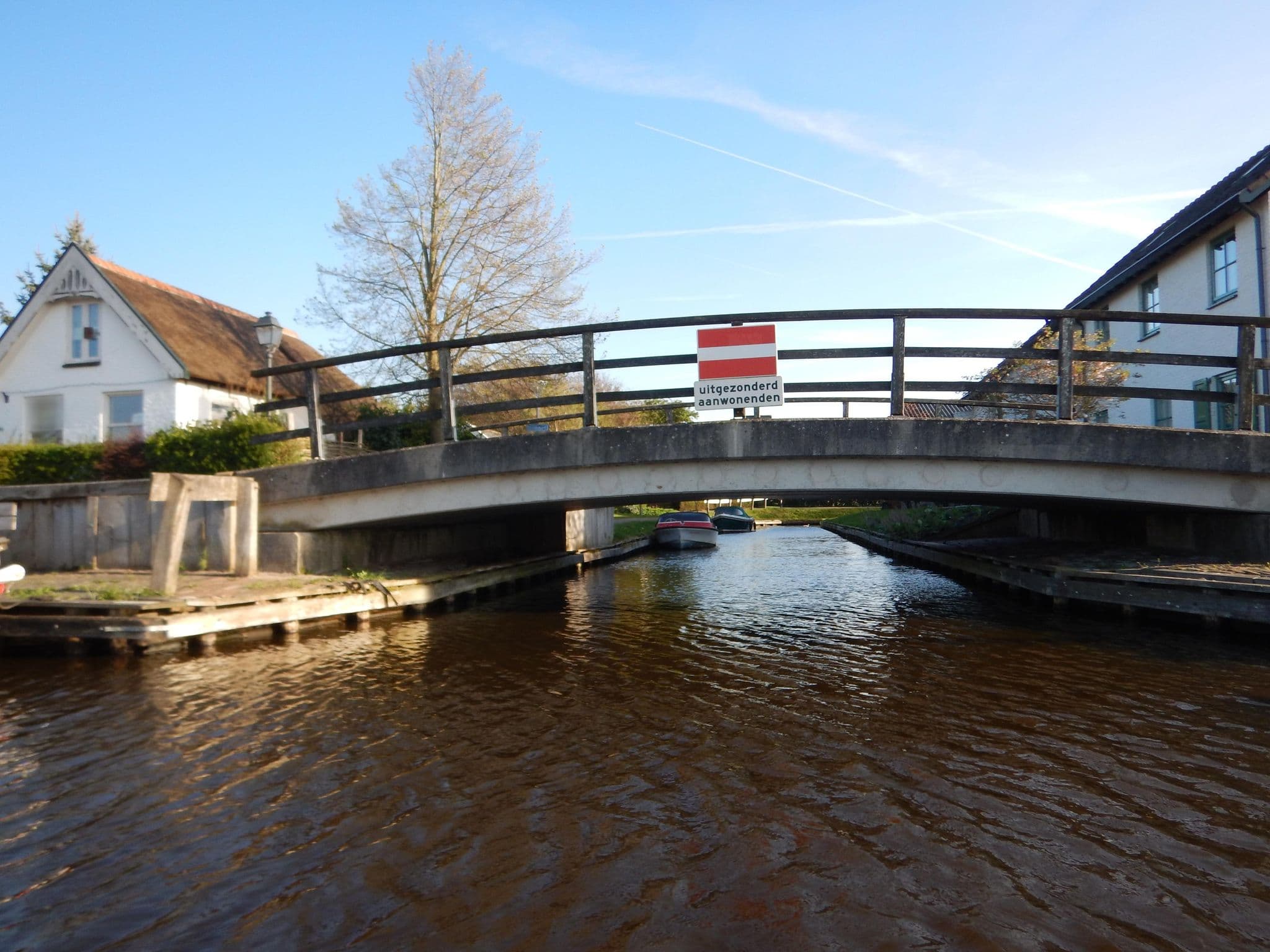 Street view near Gieters Gruttertje, Giethoorn — © multi_vaarwegen (CC BY-SA · Mapillary)