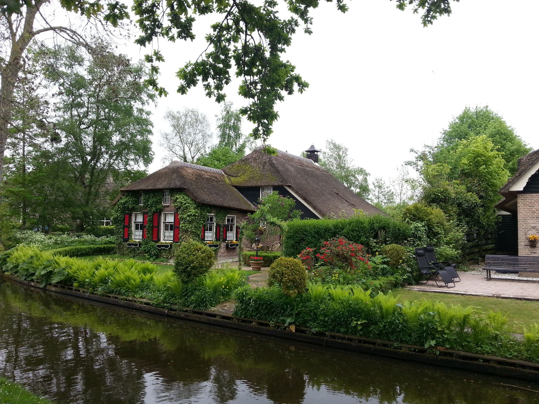 Street view near Chaletpark Kroondomein Giethoorn, Giethoorn — © it_s_so_funny (CC BY-SA · Mapillary)