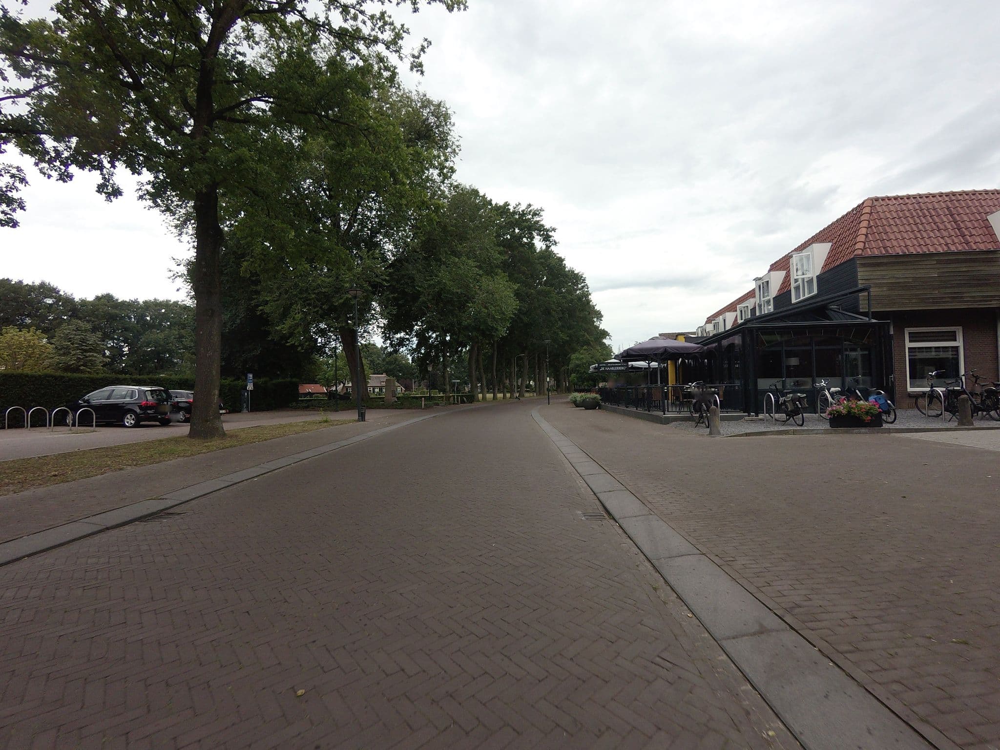 Street view near Hotel Restaurant De Haarlerberg, Haarle — © ankeric (CC BY-SA · Mapillary)