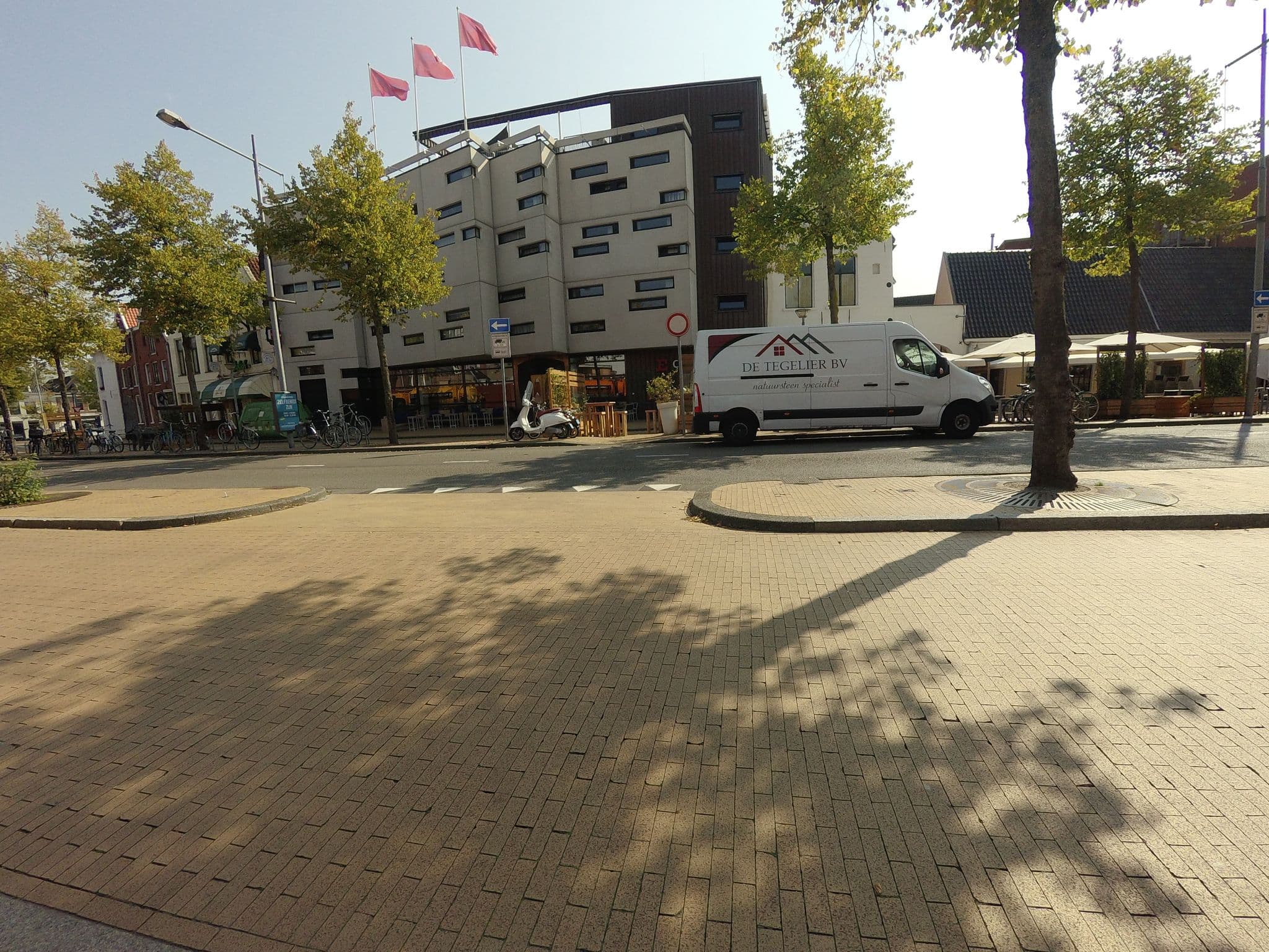 Street view near Groningen Centrum Appartementen, Groningen — © ankeric (CC BY-SA · Mapillary)