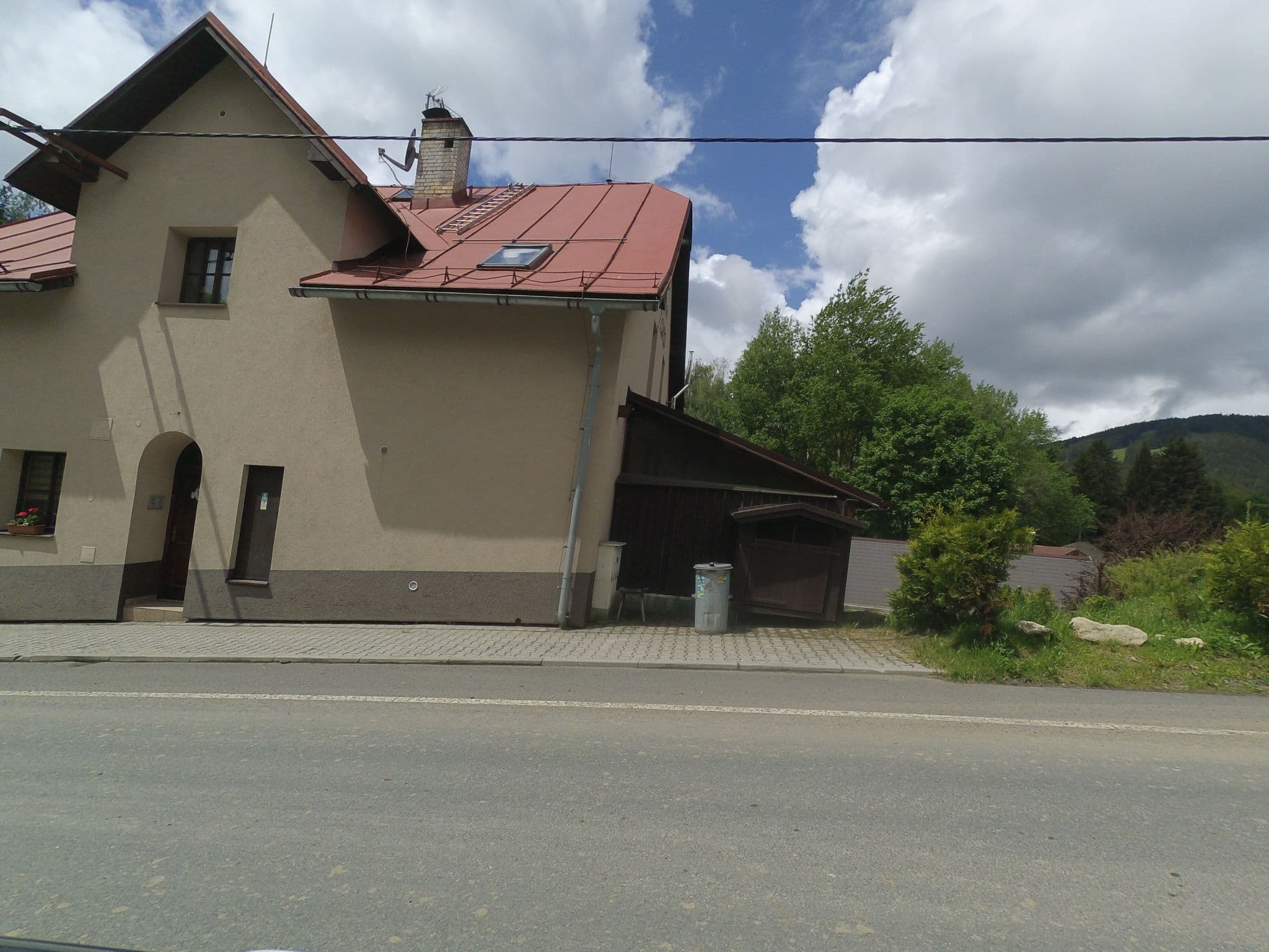 Street view near Aura Špičák, Železná Ruda — © wegavision (CC BY-SA · Mapillary)