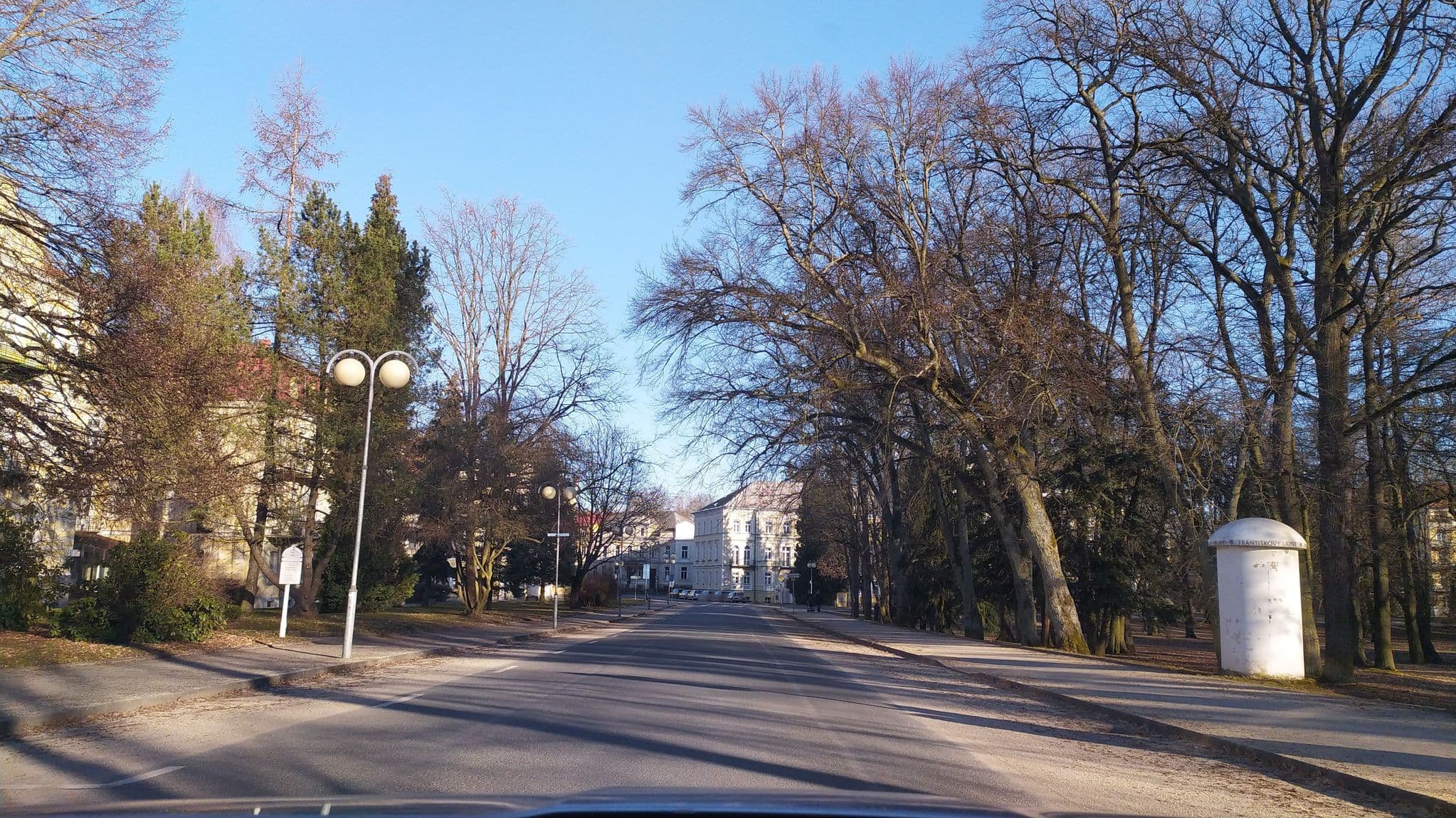 Street view near Kurhaus Rubeska, Františkovy Lázně — © mrowka (CC BY-SA · Mapillary)