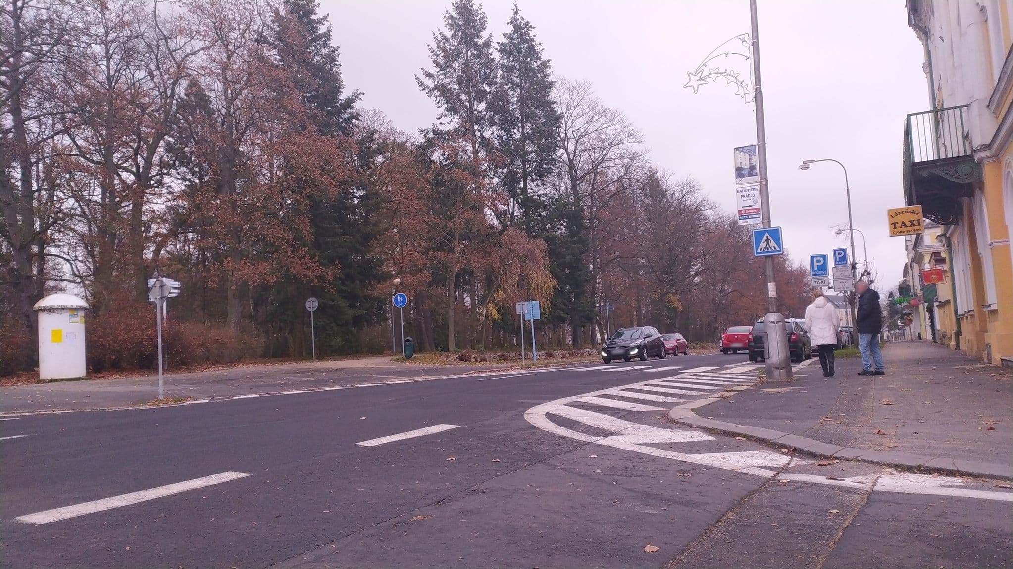 Street view near Lázeňský hotel Dr. Adler, Františkovy Lázně — © mrowka (CC BY-SA · Mapillary)